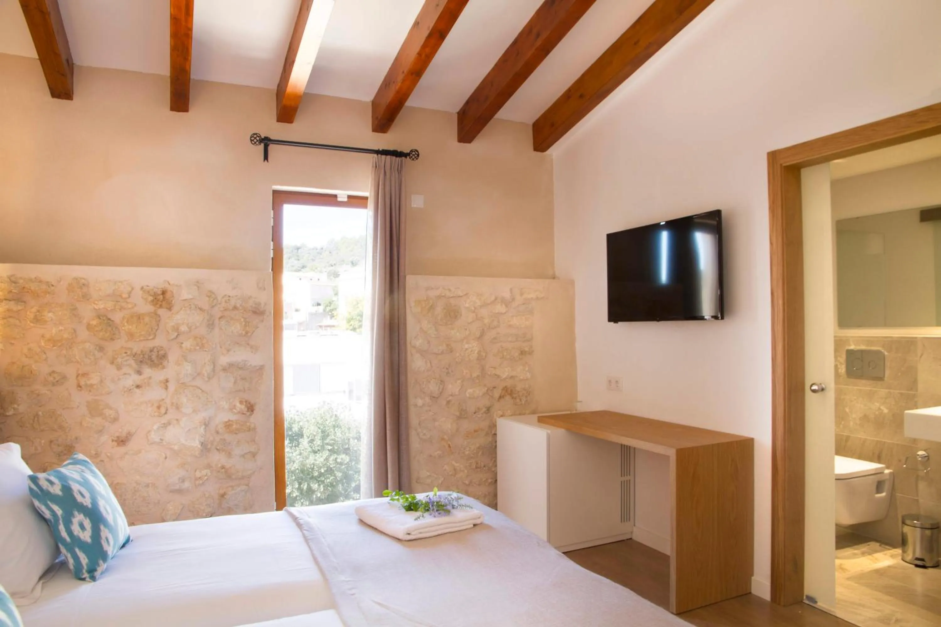 Landmark view, Bed in Angels Boutique - Turismo de interior