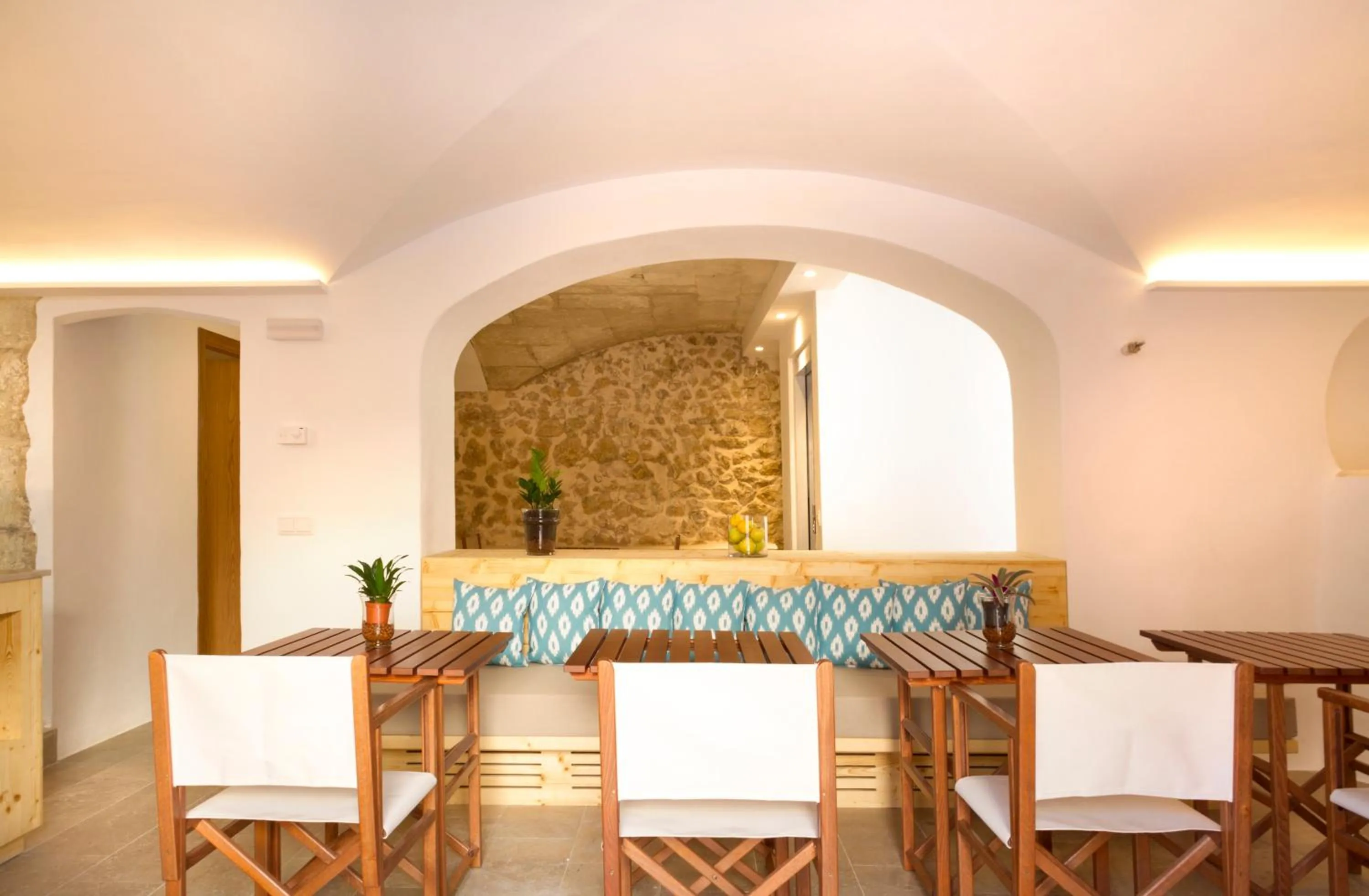 Communal lounge/ TV room in Angels Boutique - Turismo de interior