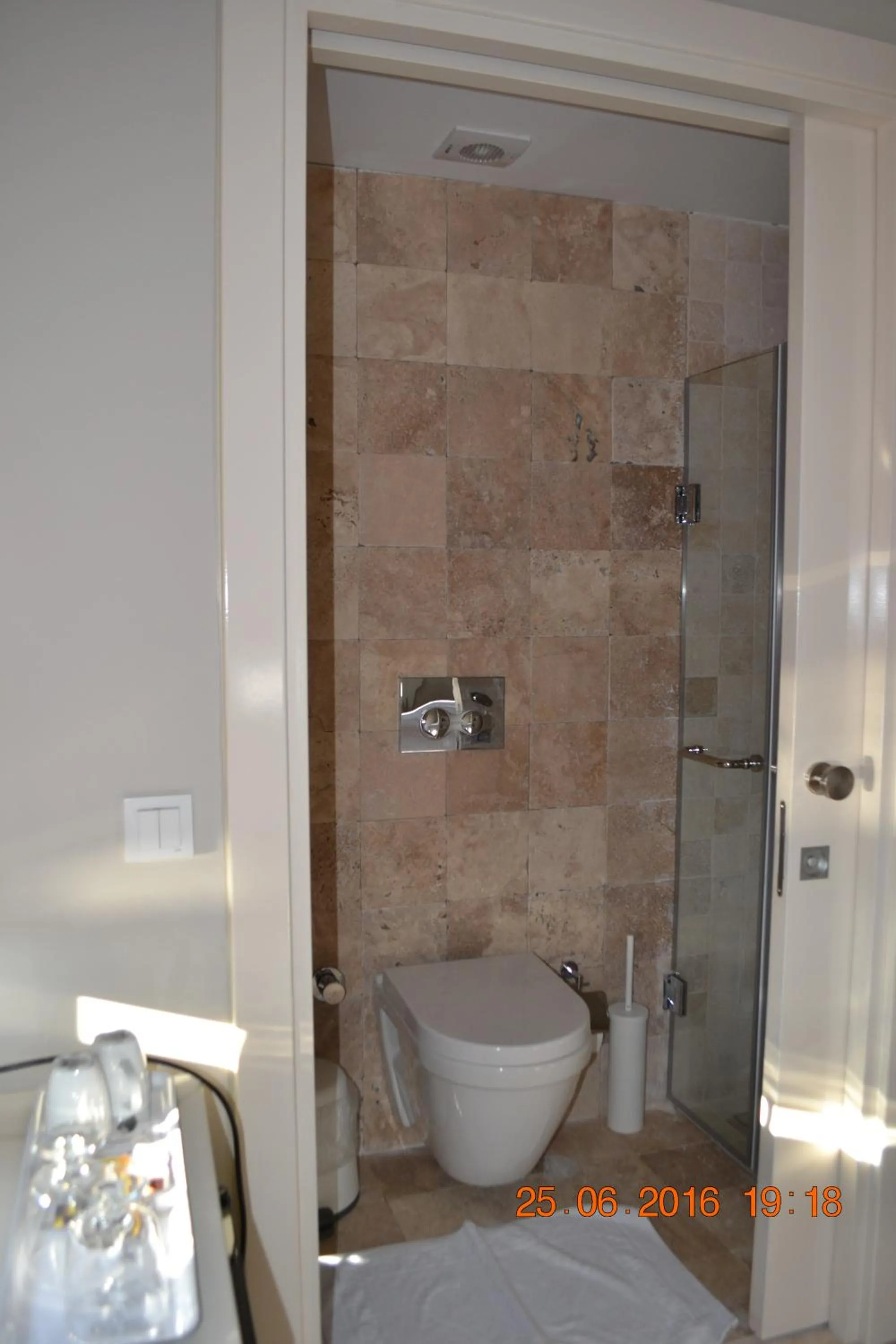 Bathroom in Teos Lodge Pansiyon