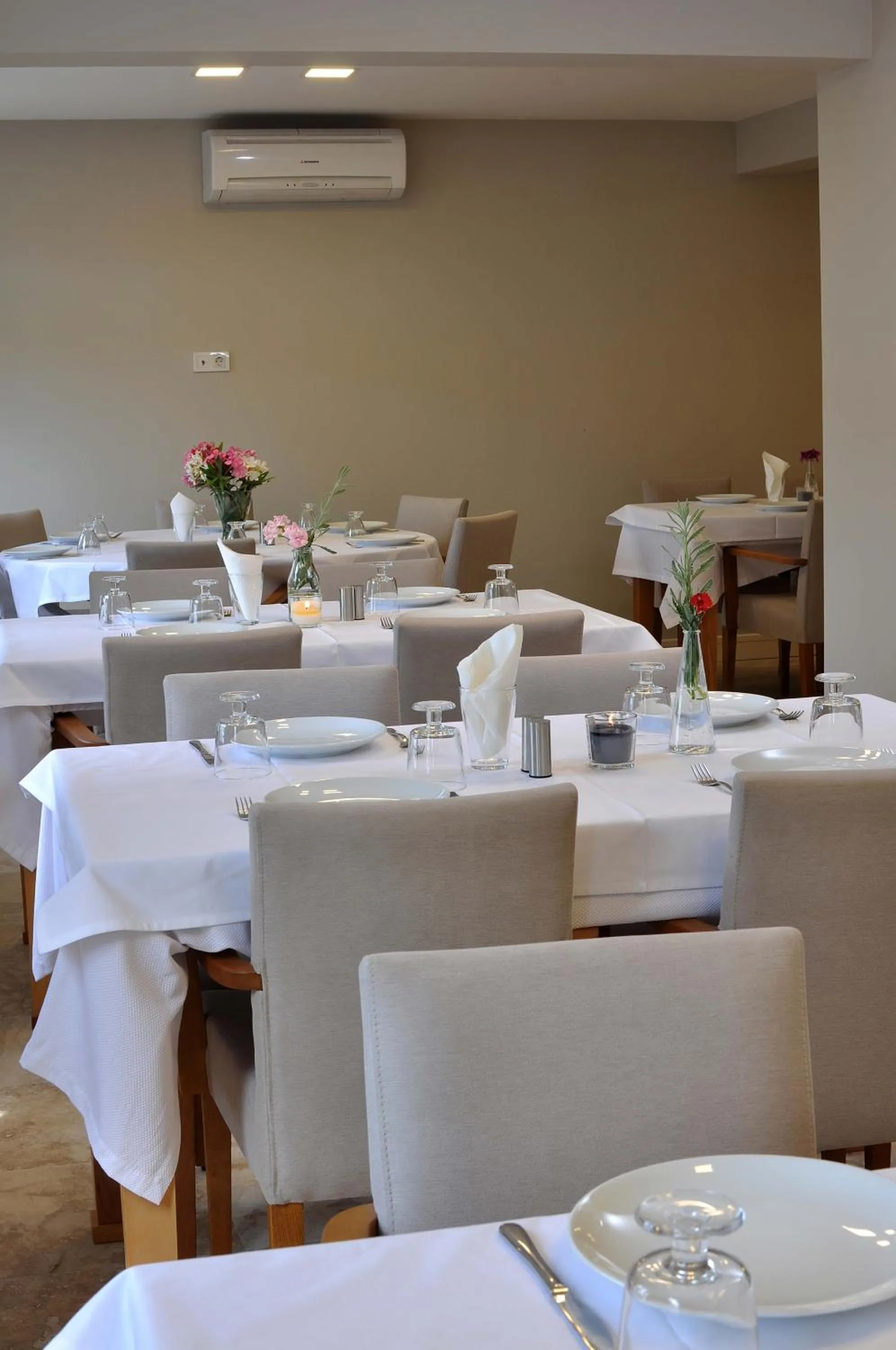 Restaurant/places to eat in Teos Lodge Pansiyon