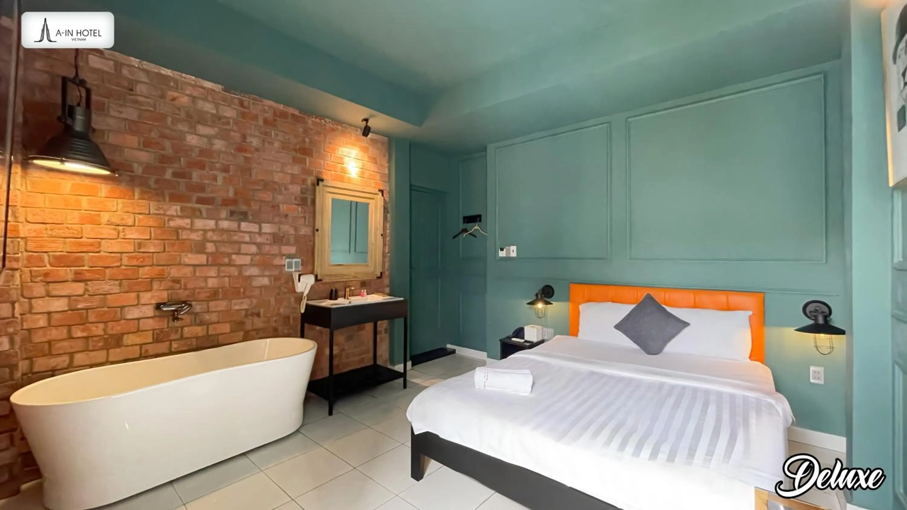 Photo of the whole room, Bed in A In Hotel Glamour