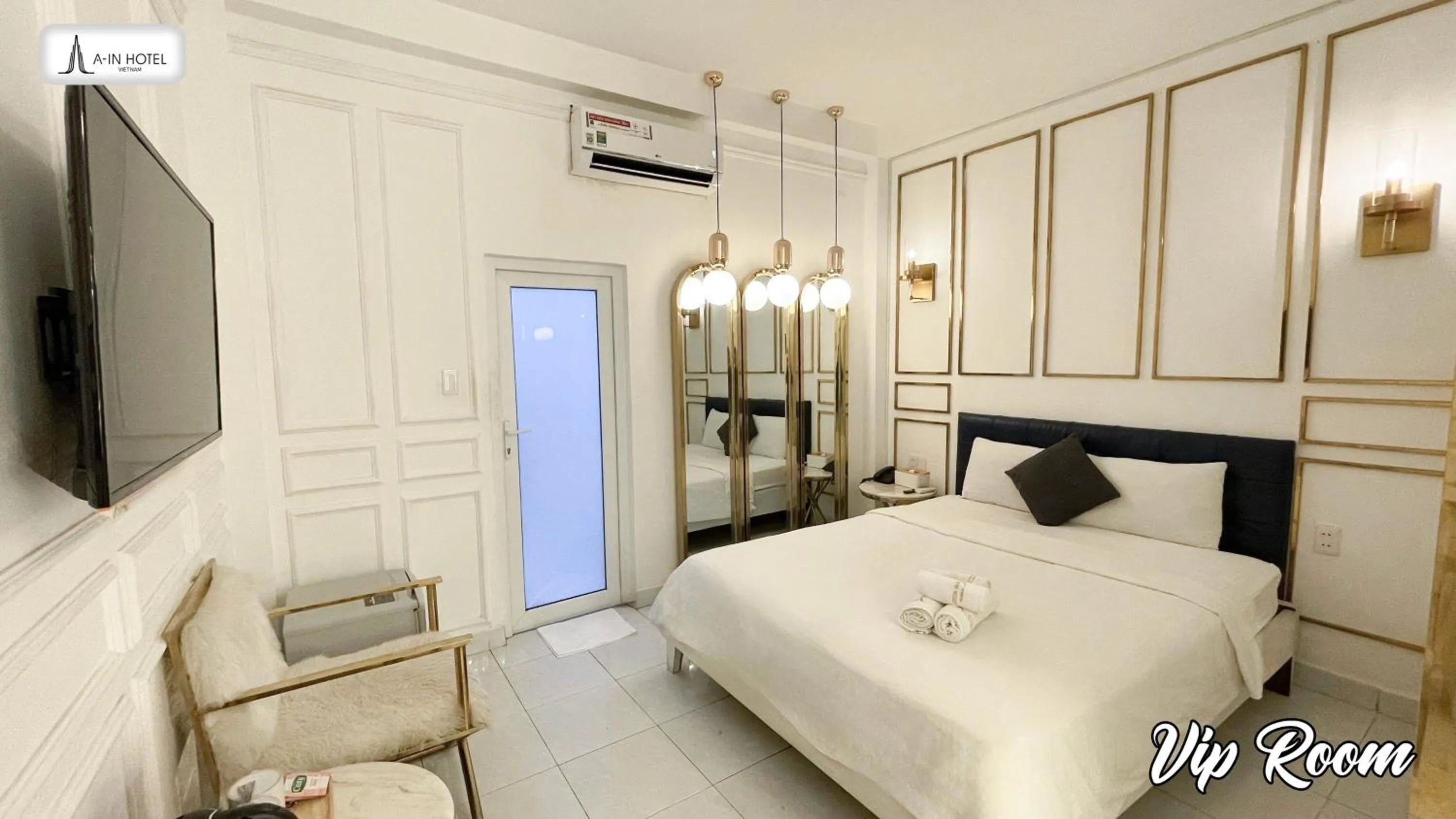 Bed in A In Hotel Glamour