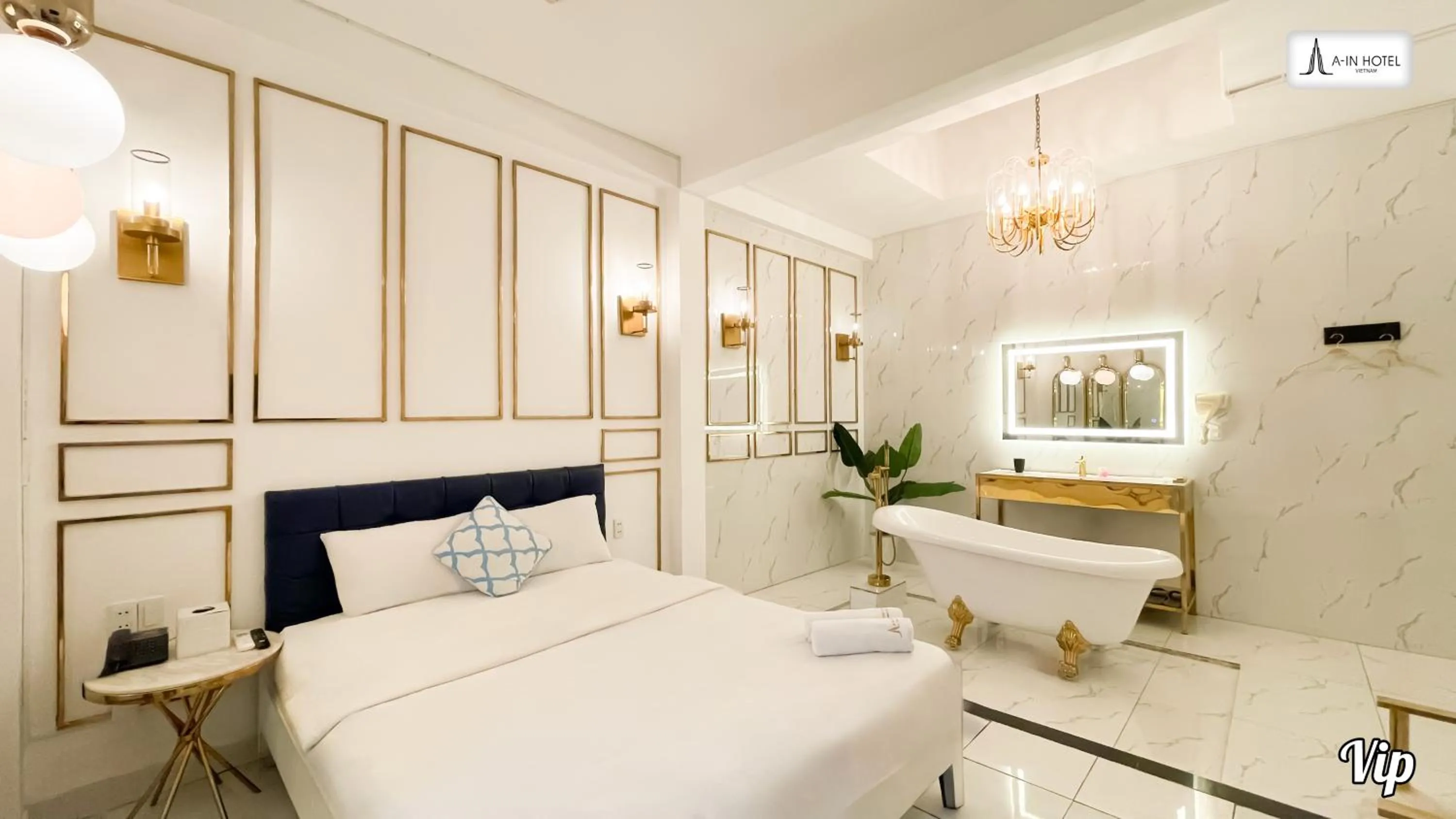 Bed in A In Hotel Glamour