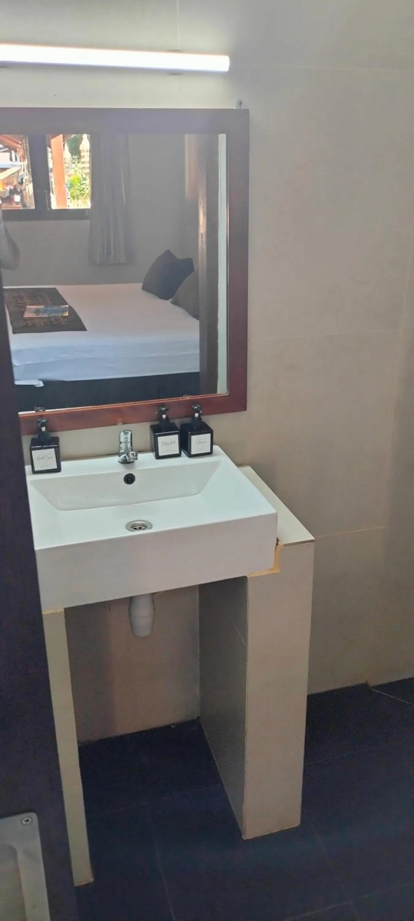 Bathroom in Trawangan Oasis