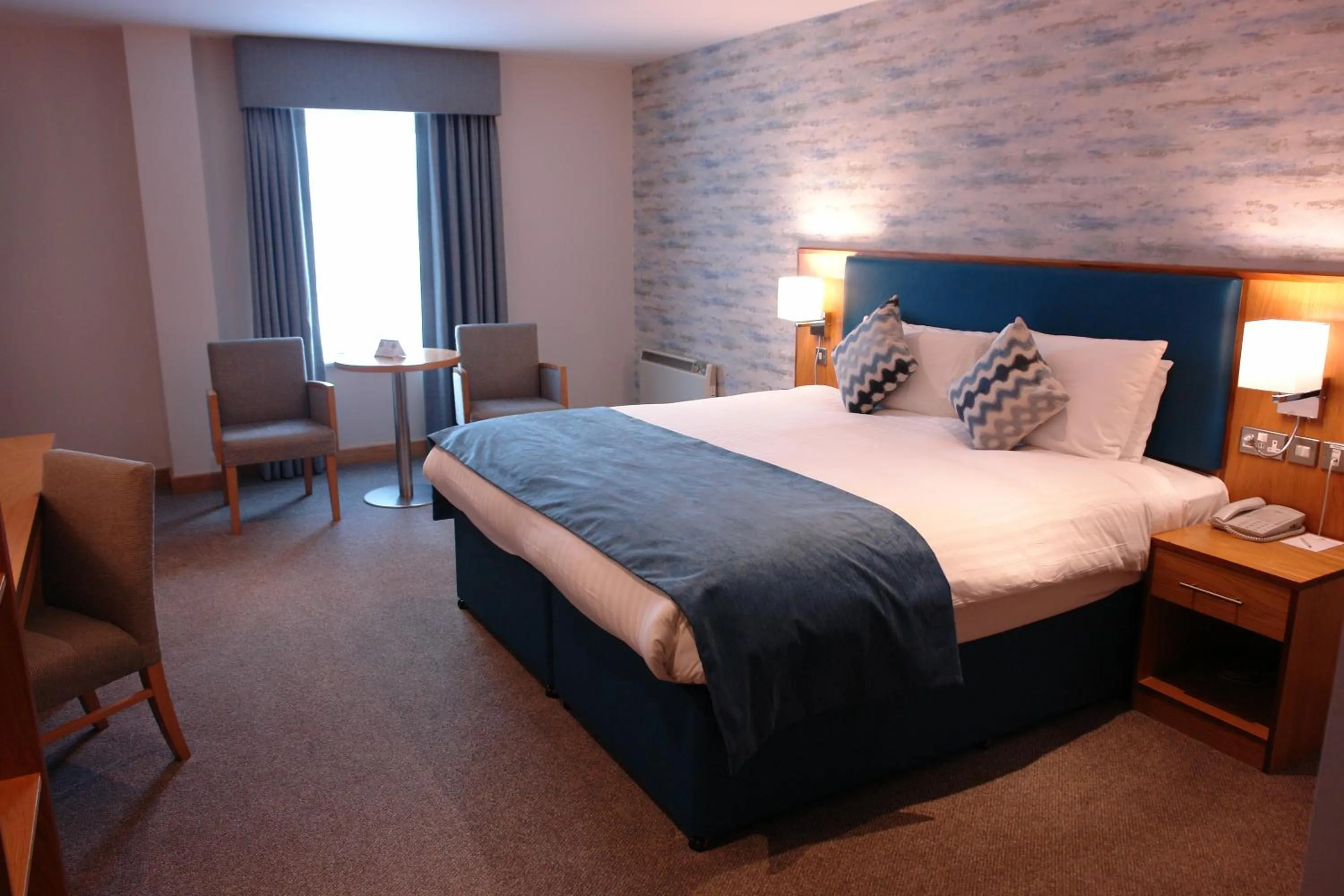 Bedroom, Bed in Westgrove Hotel