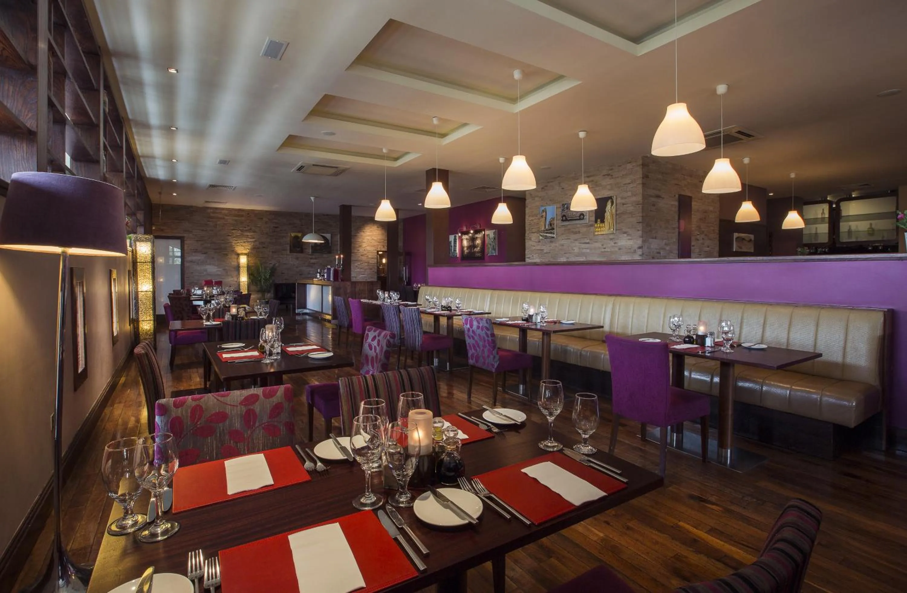 Restaurant/places to eat in Westgrove Hotel