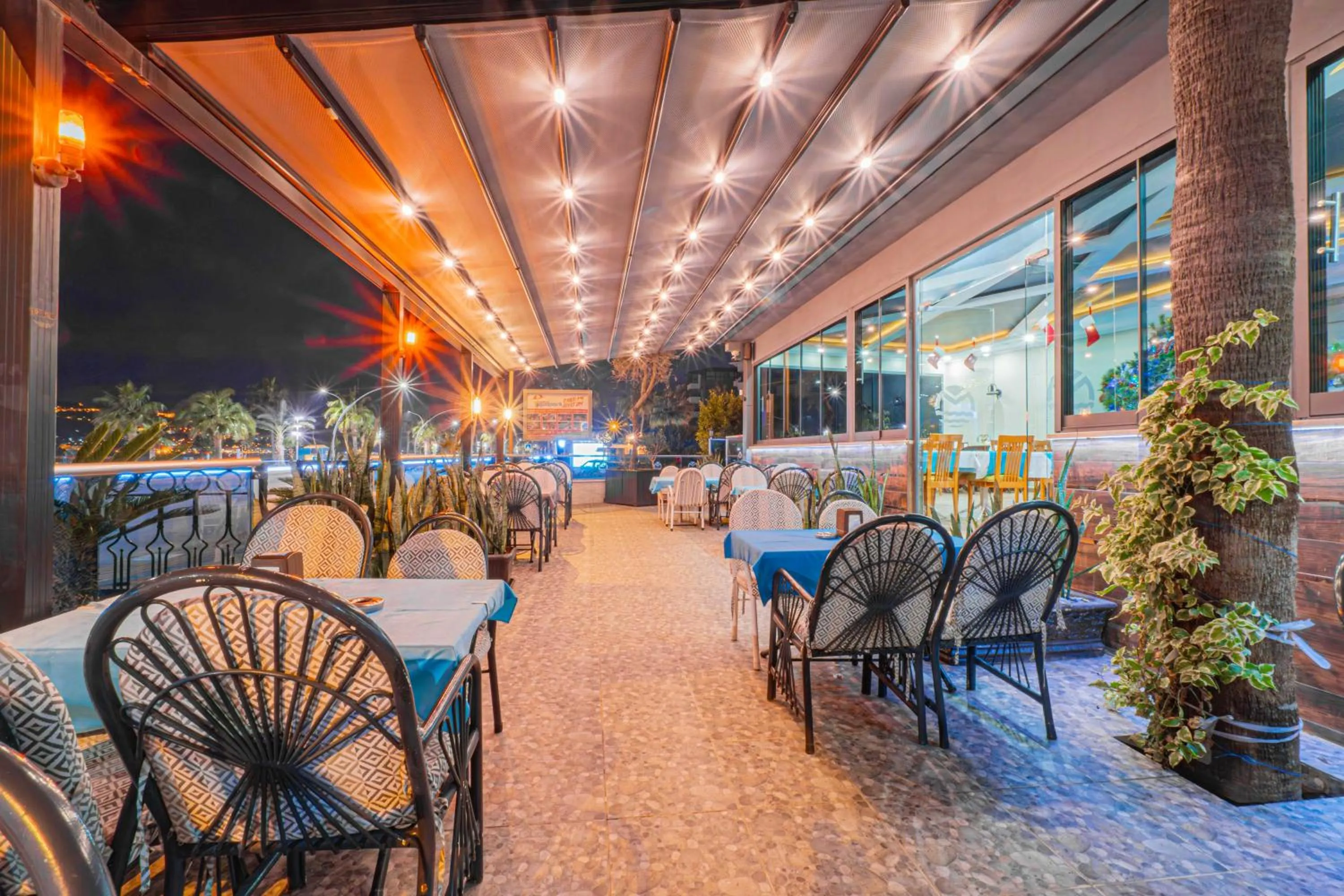 Restaurant/places to eat in Mesut Hotel