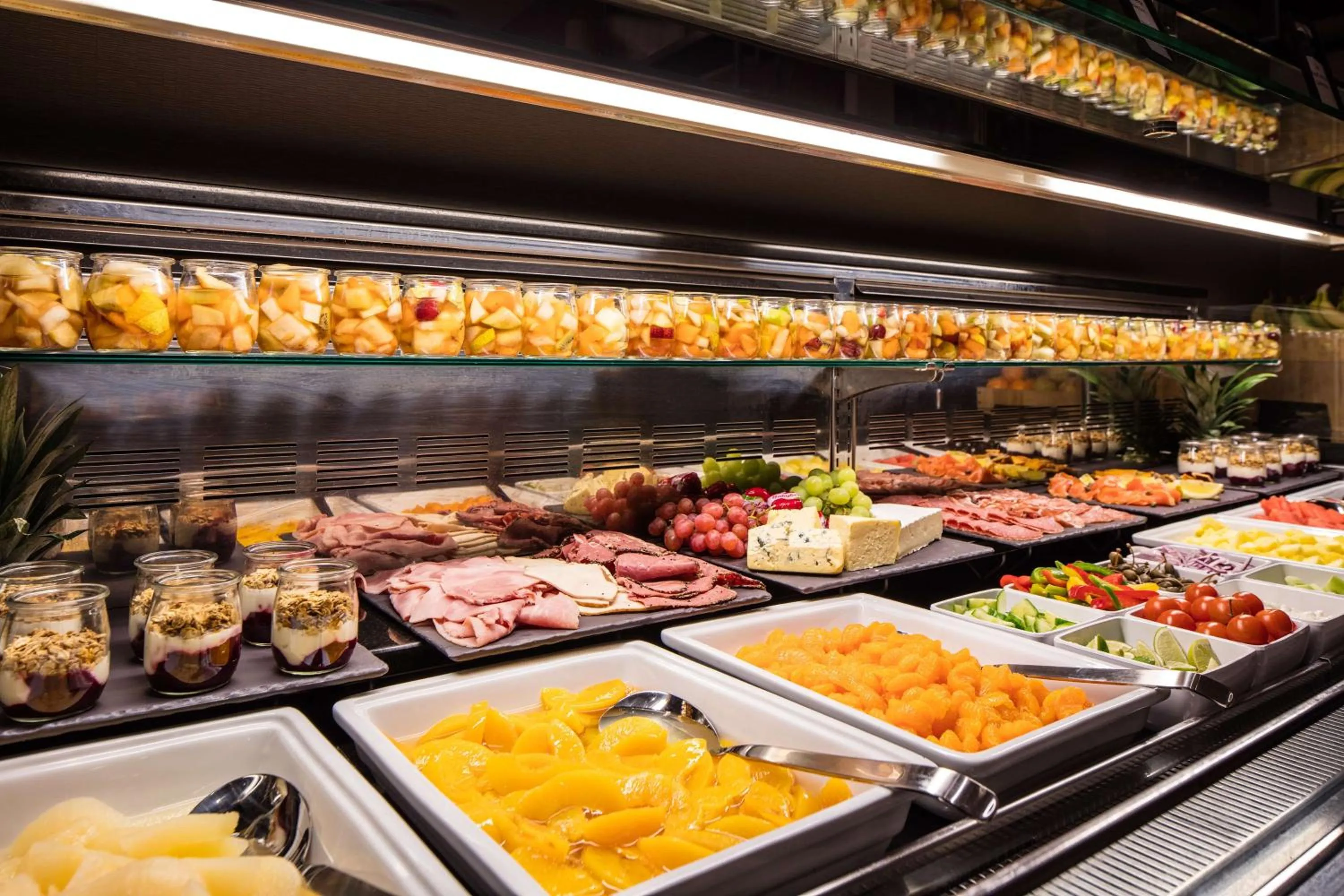 Restaurant/places to eat in Hilton Dublin