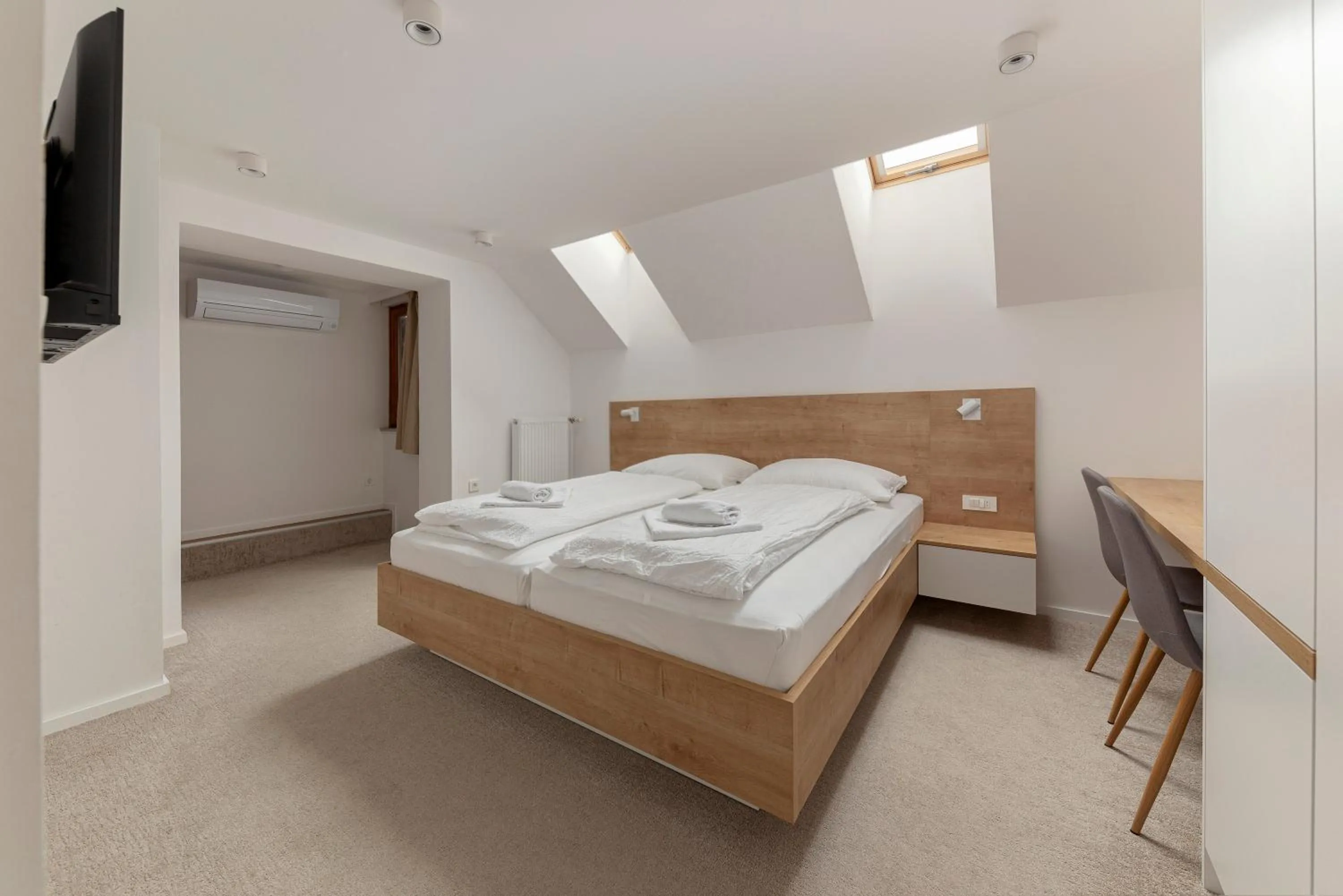 Bed in Gostilna Logar