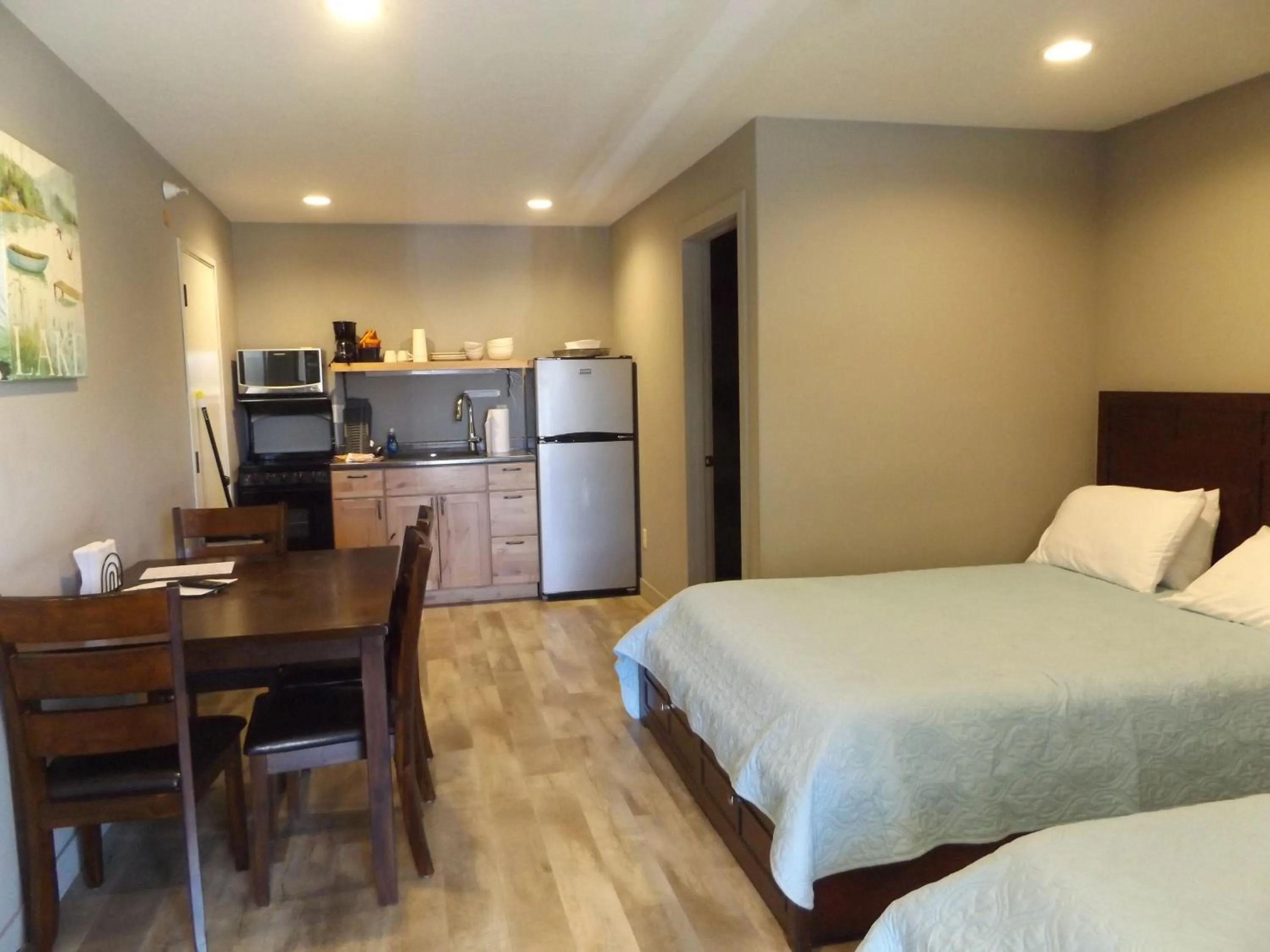 Photo of the whole room, Bed in Big Spirit Resort