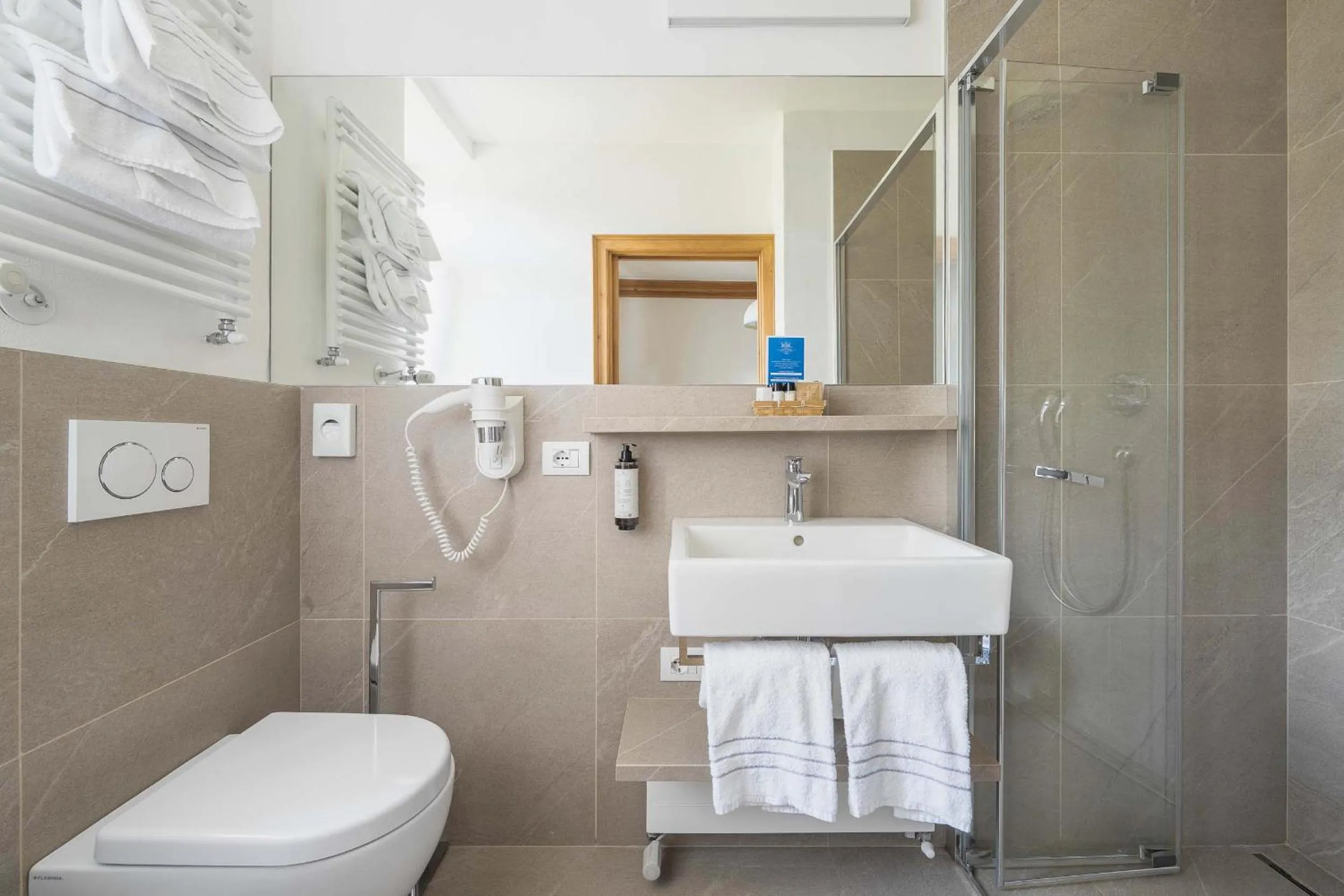 Bathroom in Franceschi Park Hotel