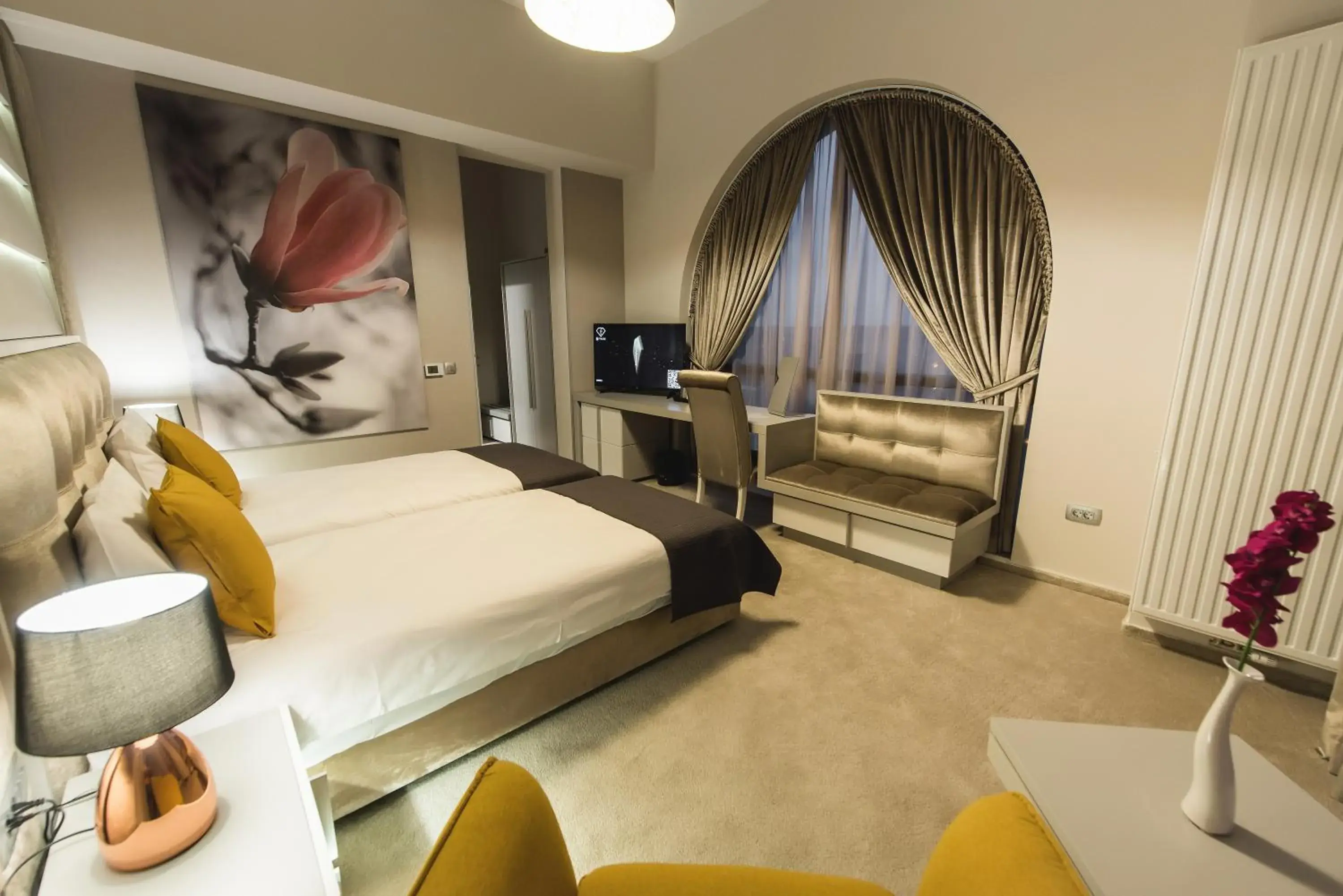 Deluxe Double or Twin Room with Balcony in Hotel Edma Deluxe Double or Twin Room with Balcony in Hotel Edma
