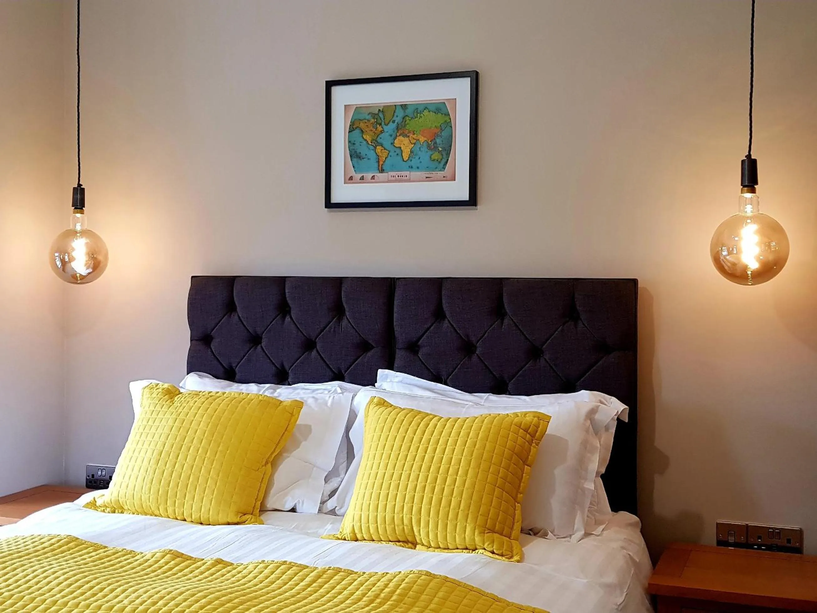 Bedroom, Bed in The Bowes Hotel