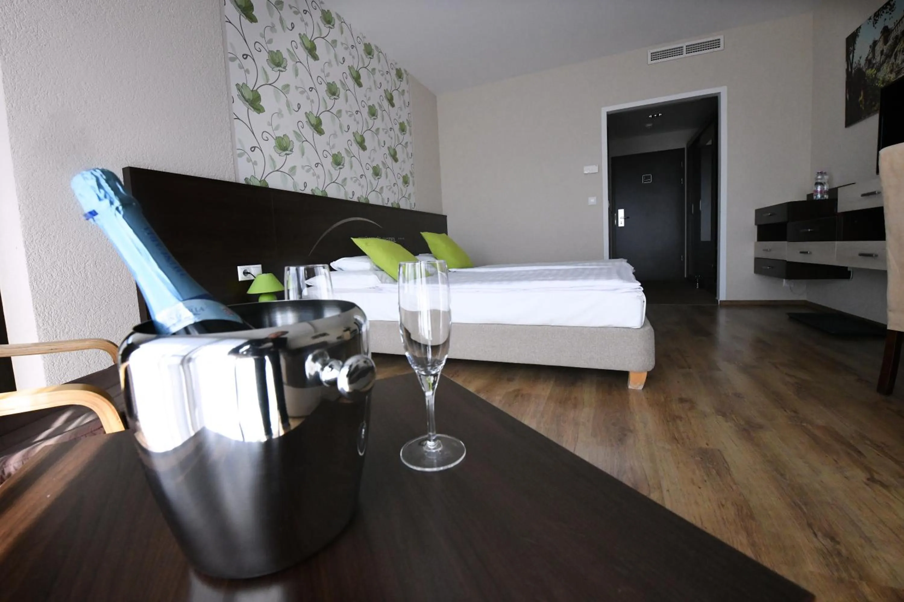 Bed in Ezüsthíd Hotel