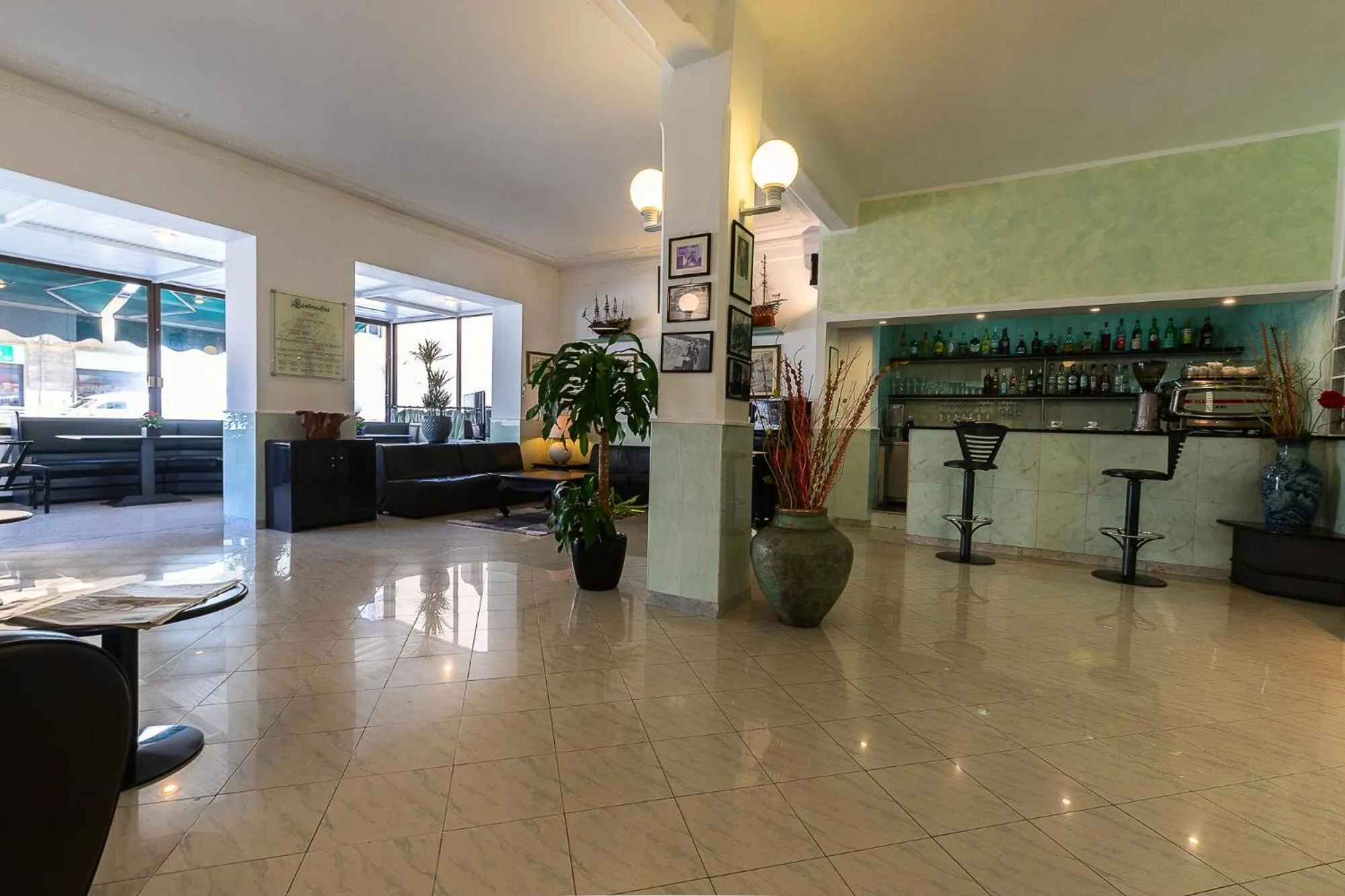 Lounge or bar in Hotel Marina