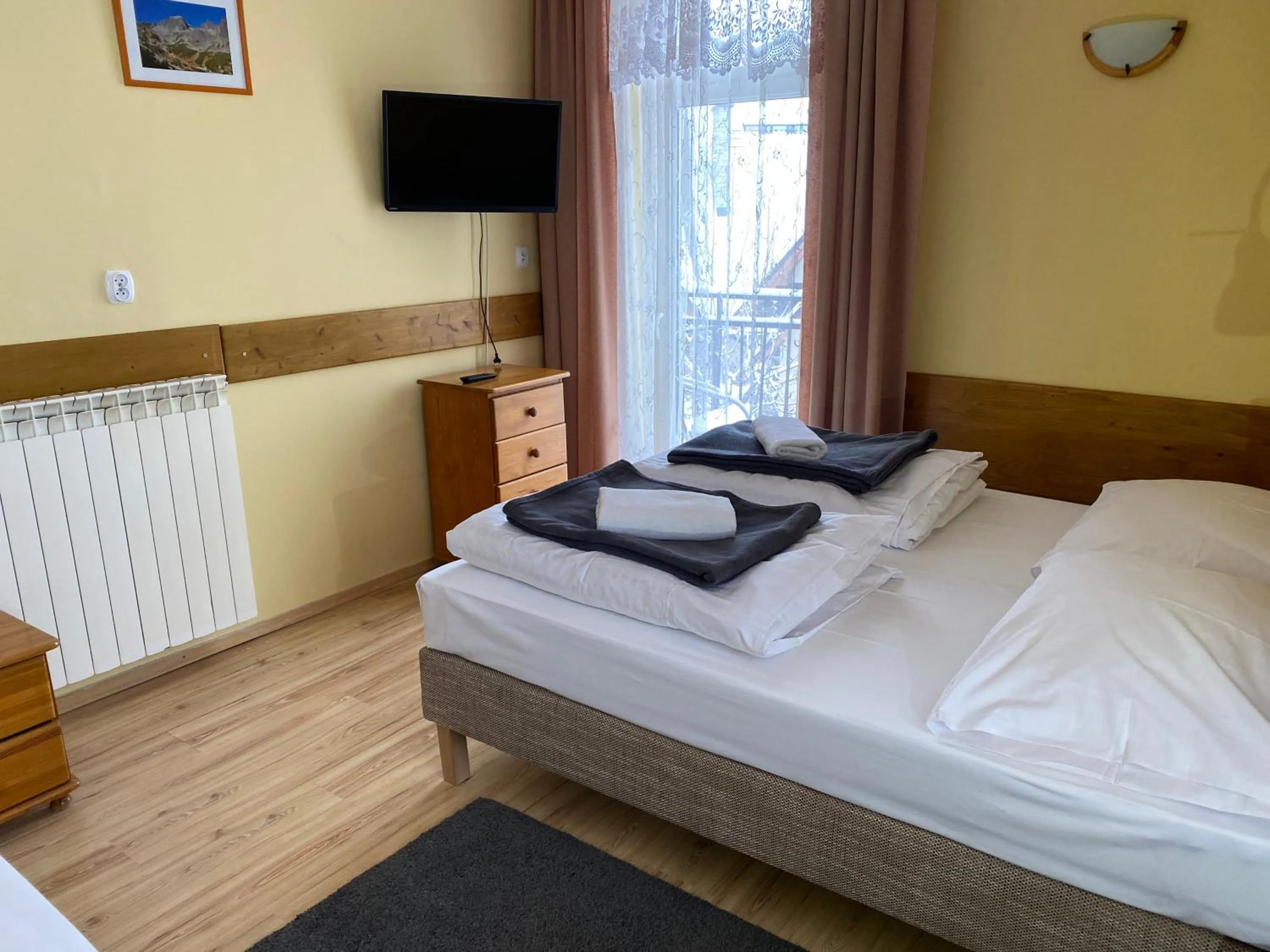 Photo of the whole room, Bed in Rusałka