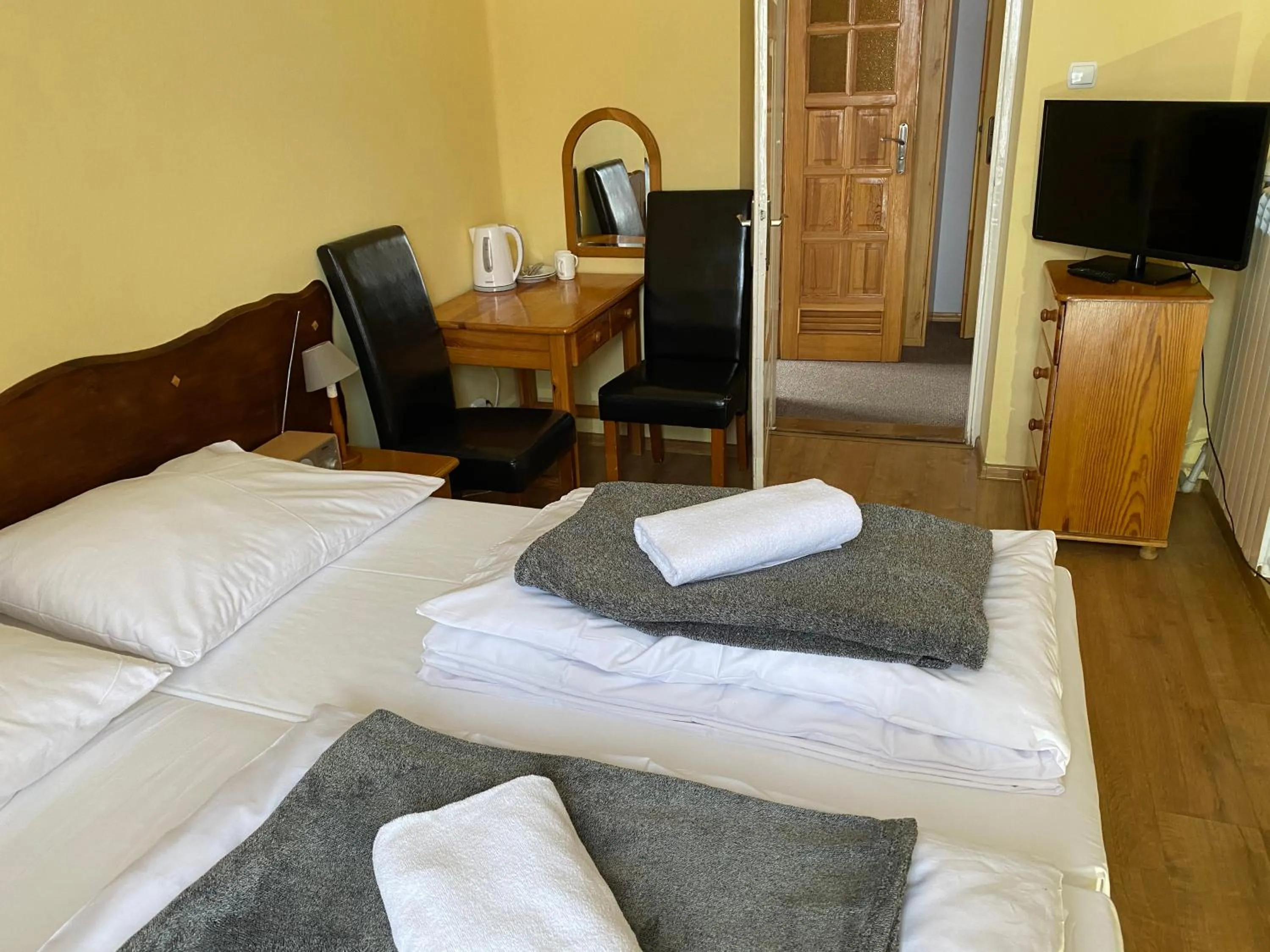 Photo of the whole room, Bed in Rusałka