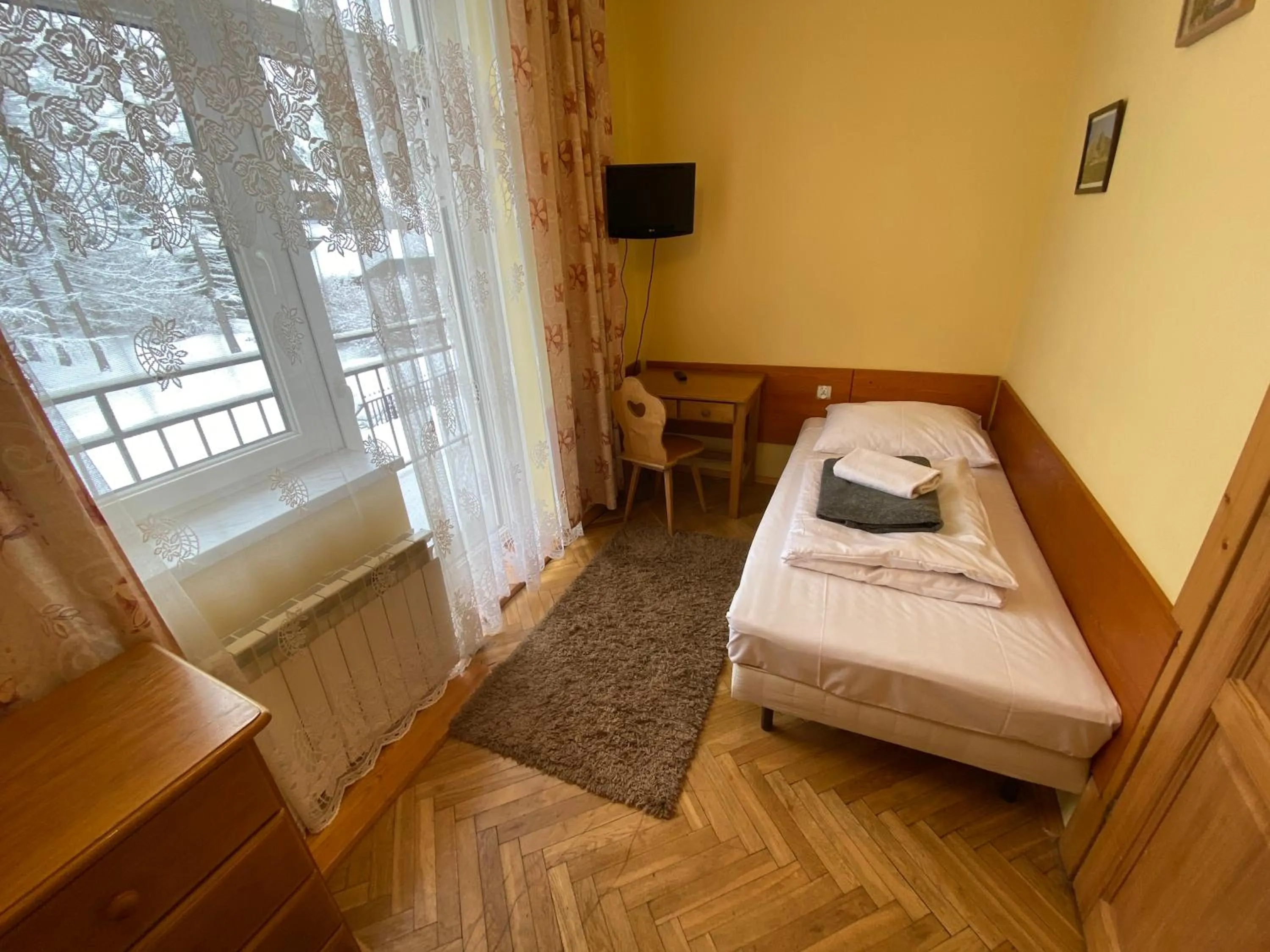 Photo of the whole room, Bed in Rusałka