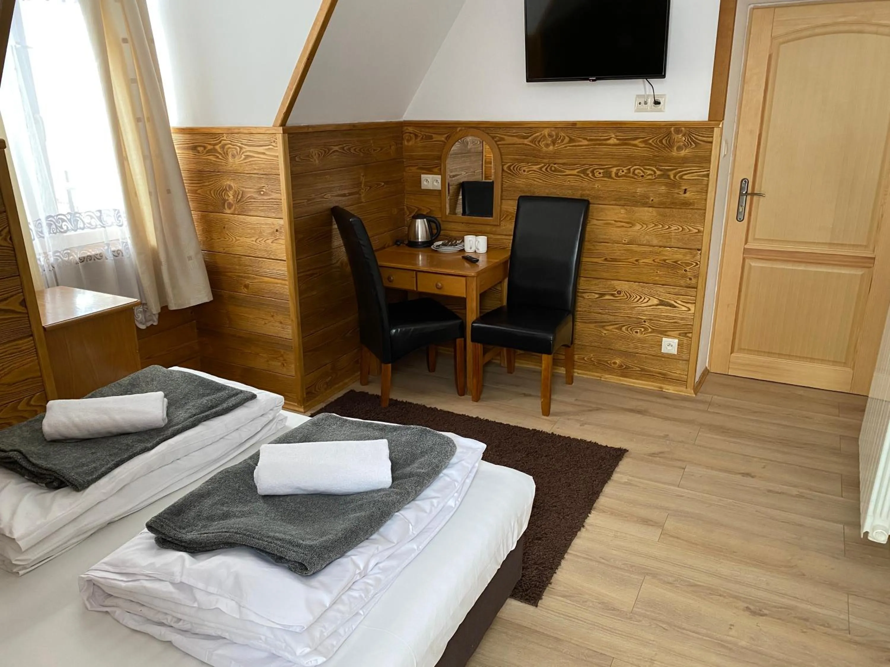 Photo of the whole room, Bed in Rusałka