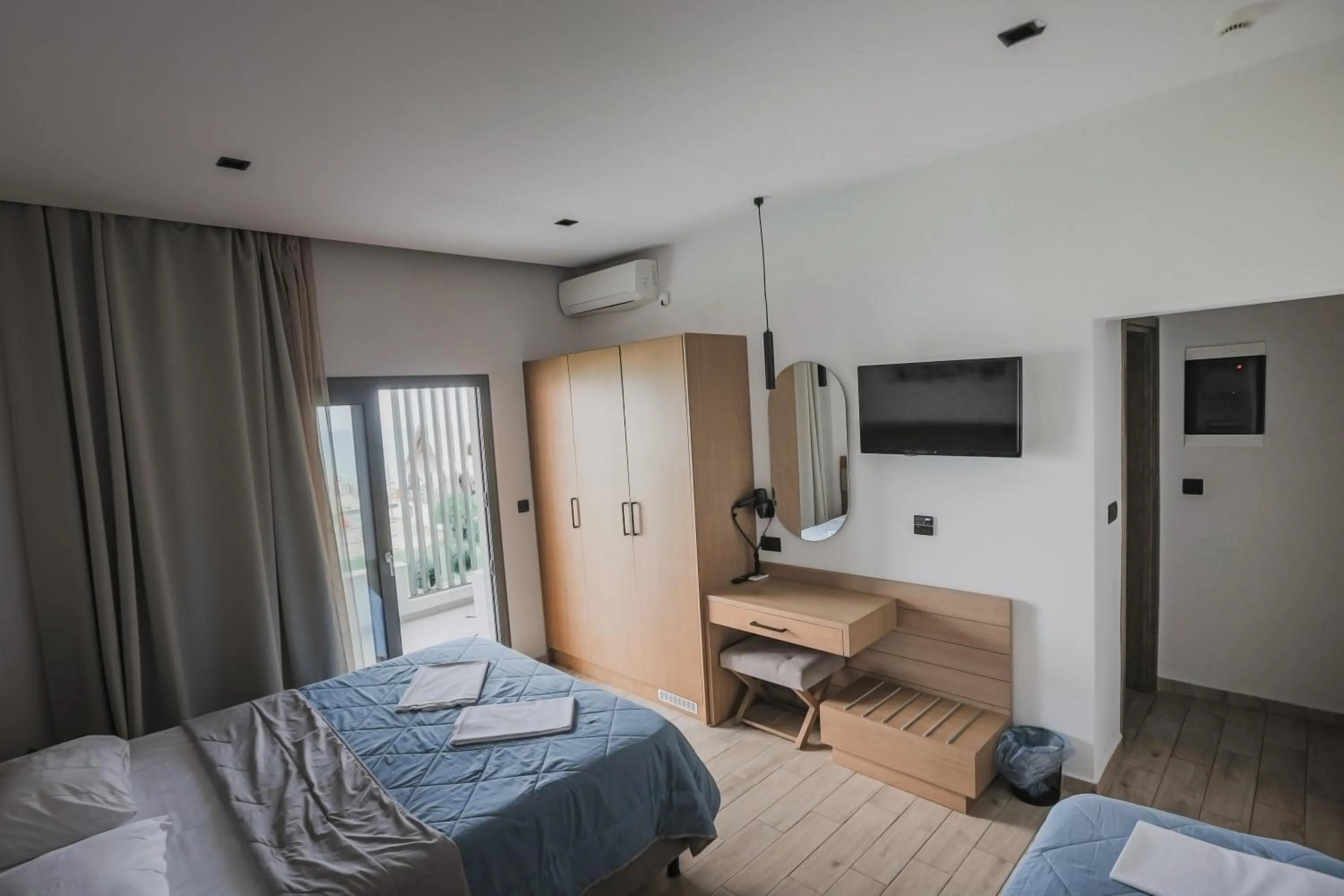 Bed in Hotel Golden Sun