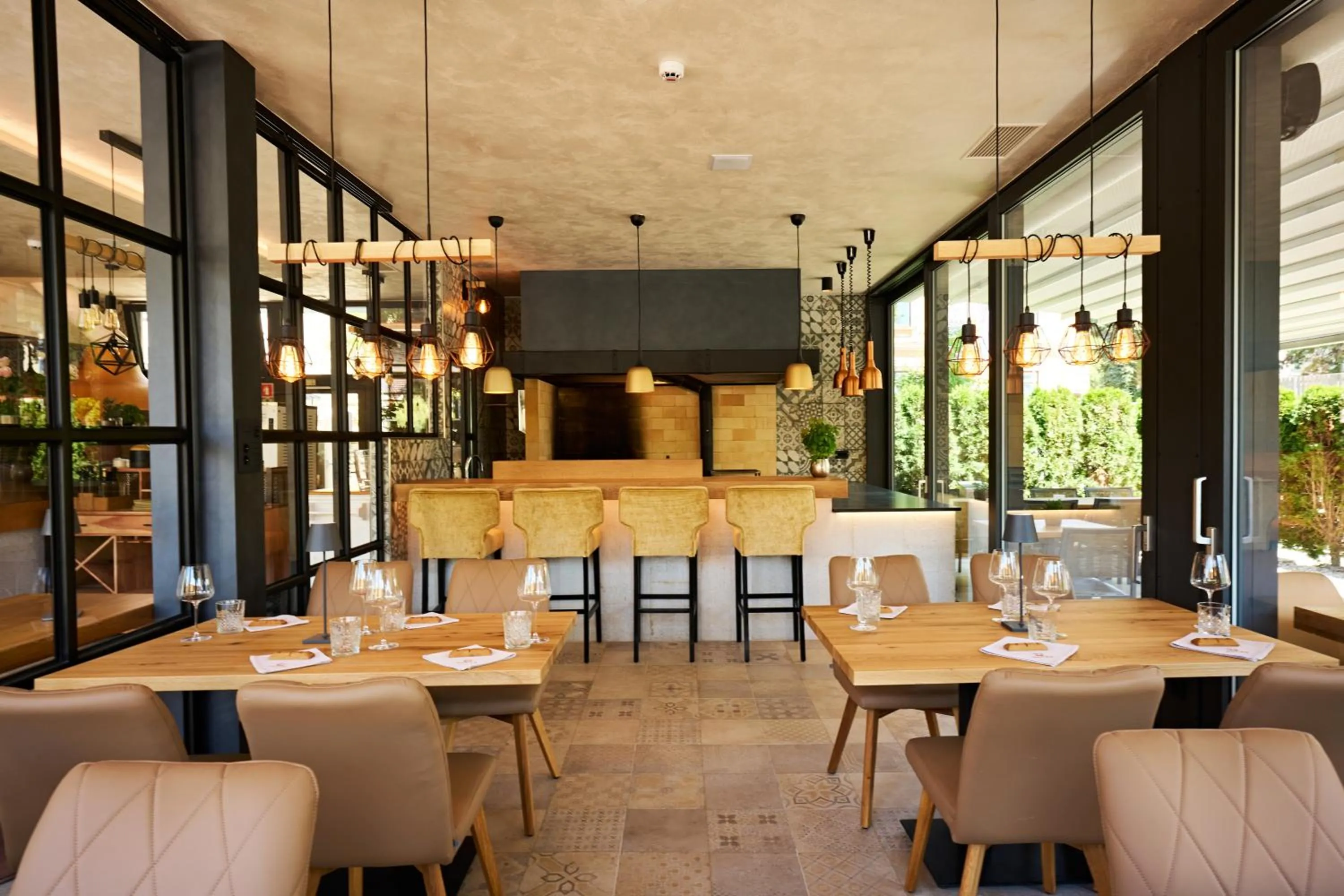 Restaurant/places to eat in Hiša Ančka, Boutique Hotel & Maja Rooms