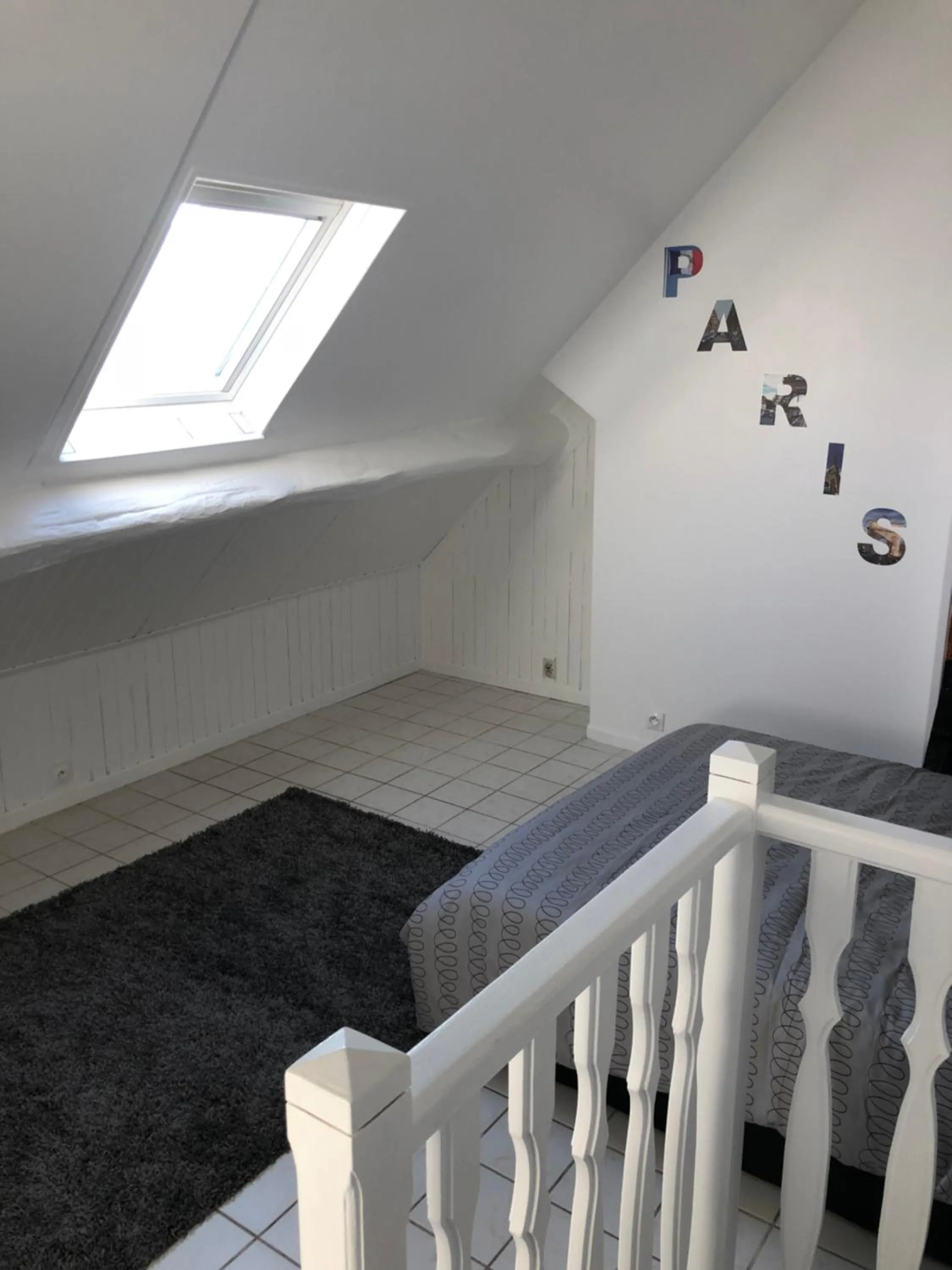 Bedroom, Bed in Sleep in Paris - Chessy