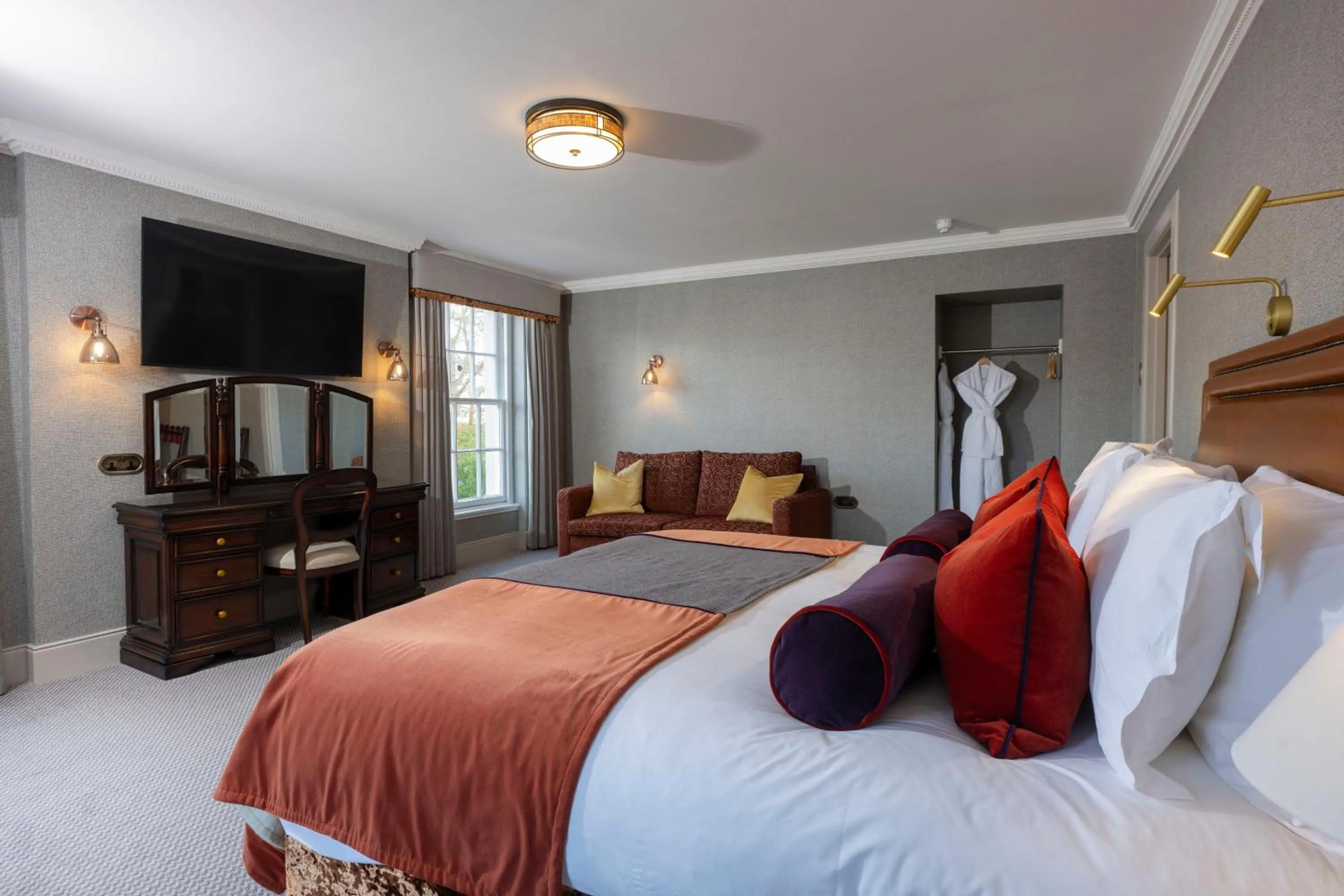 Bed in Knipoch House Hotel