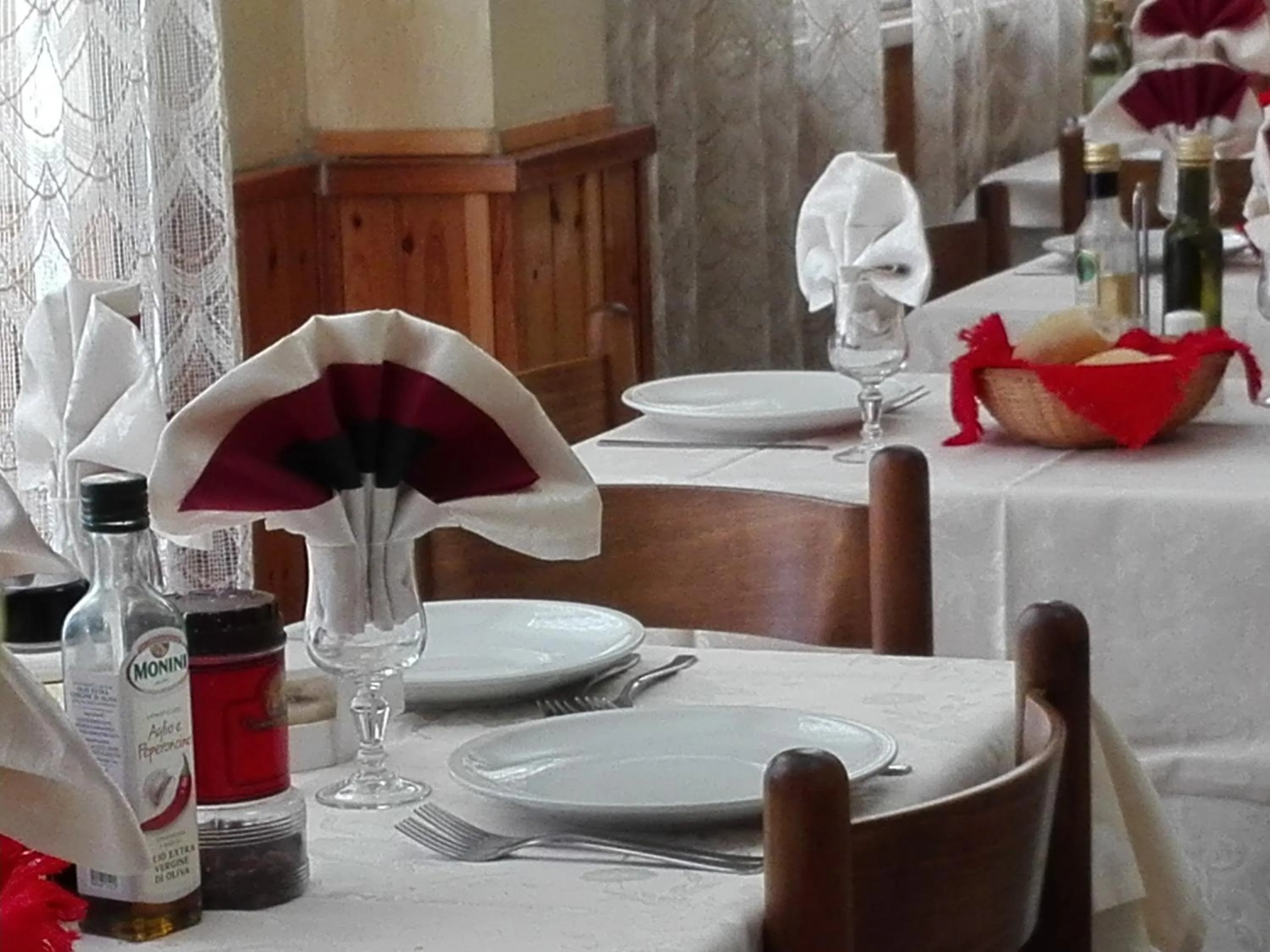 Restaurant/places to eat in Villa Lavinia