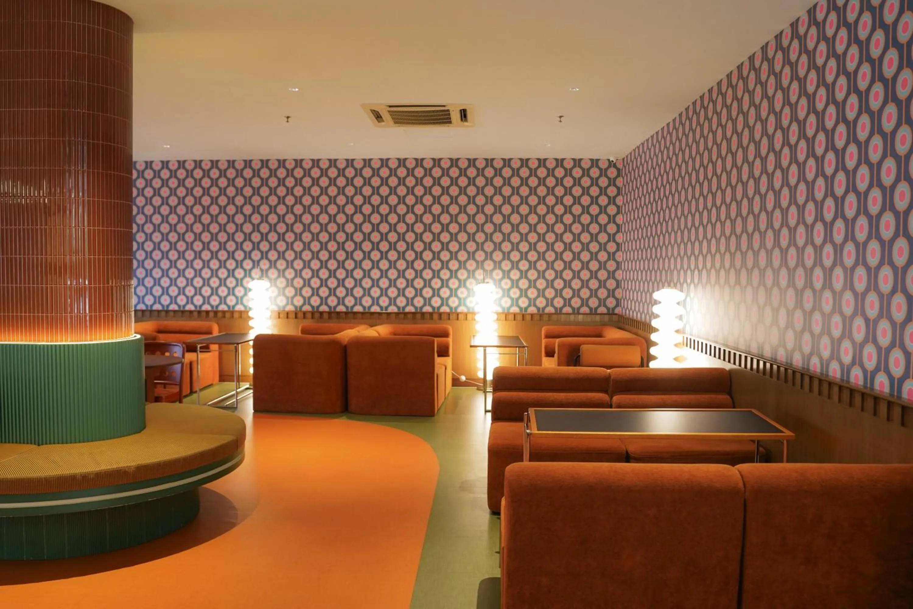 Restaurant/places to eat in The Très Hotel