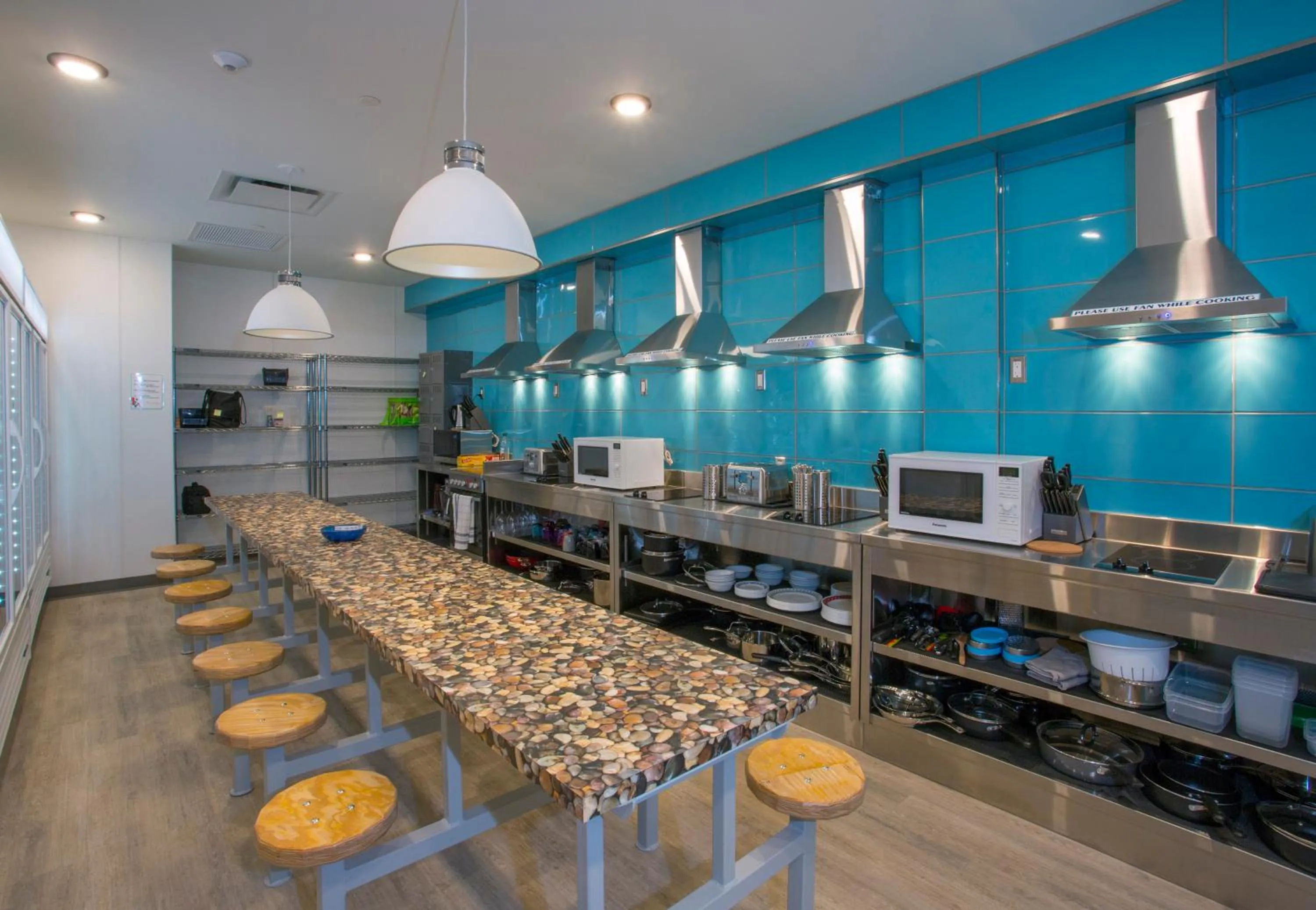 Communal kitchen in Canmore Downtown Hostel