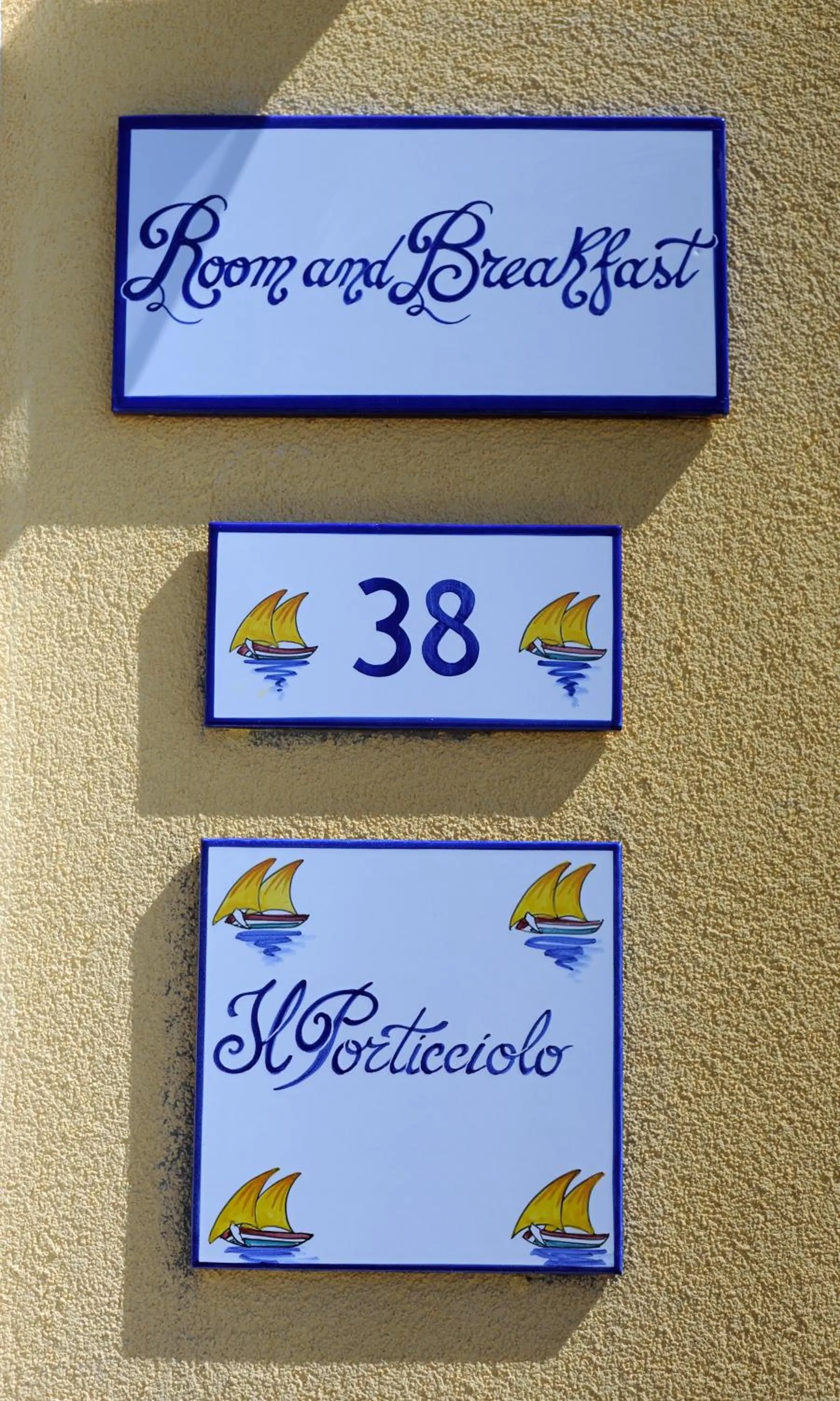 Facade/entrance in B&B Il Porticciolo di Amalfi