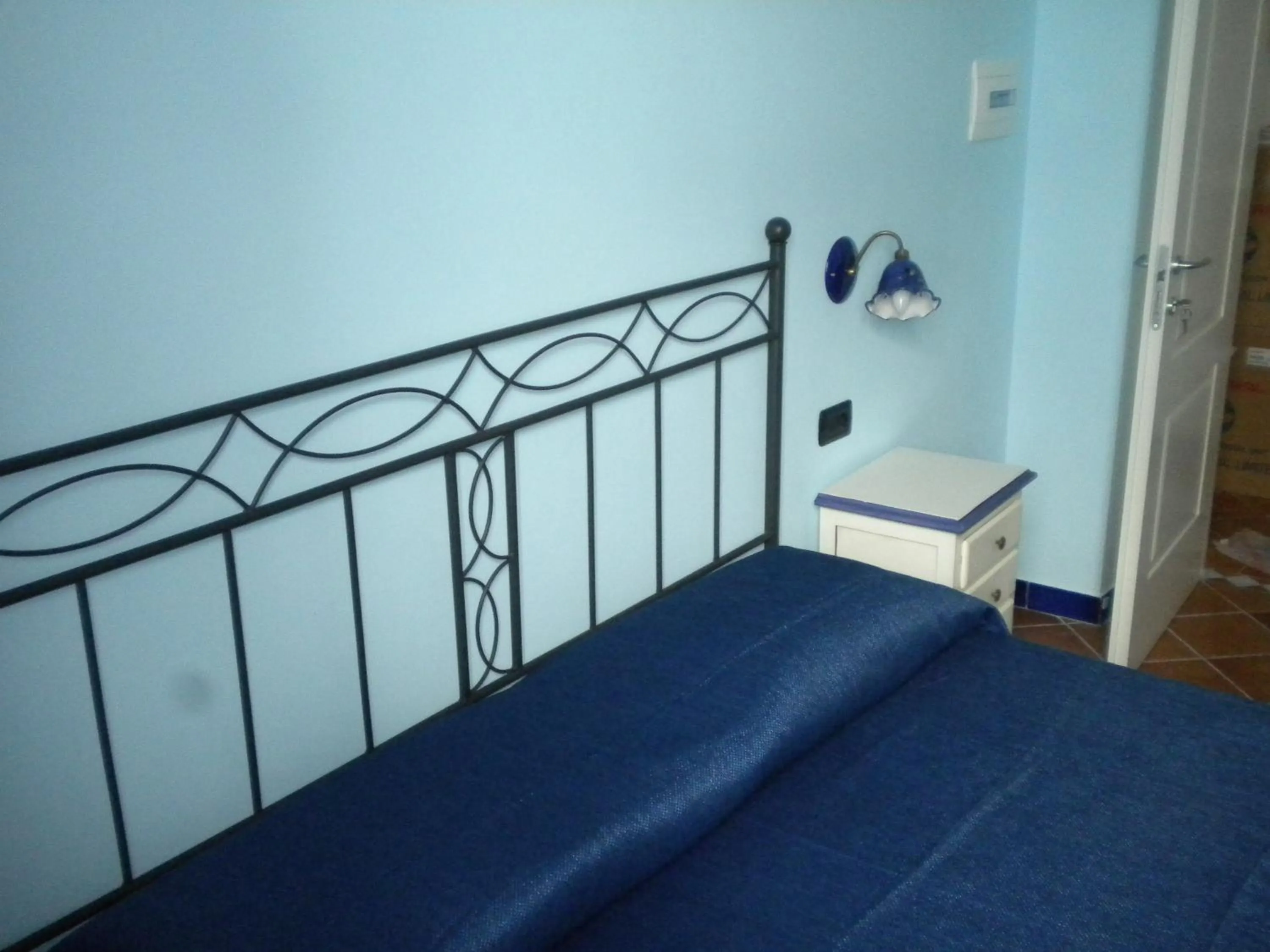 Bed in B&B Il Porticciolo di Amalfi