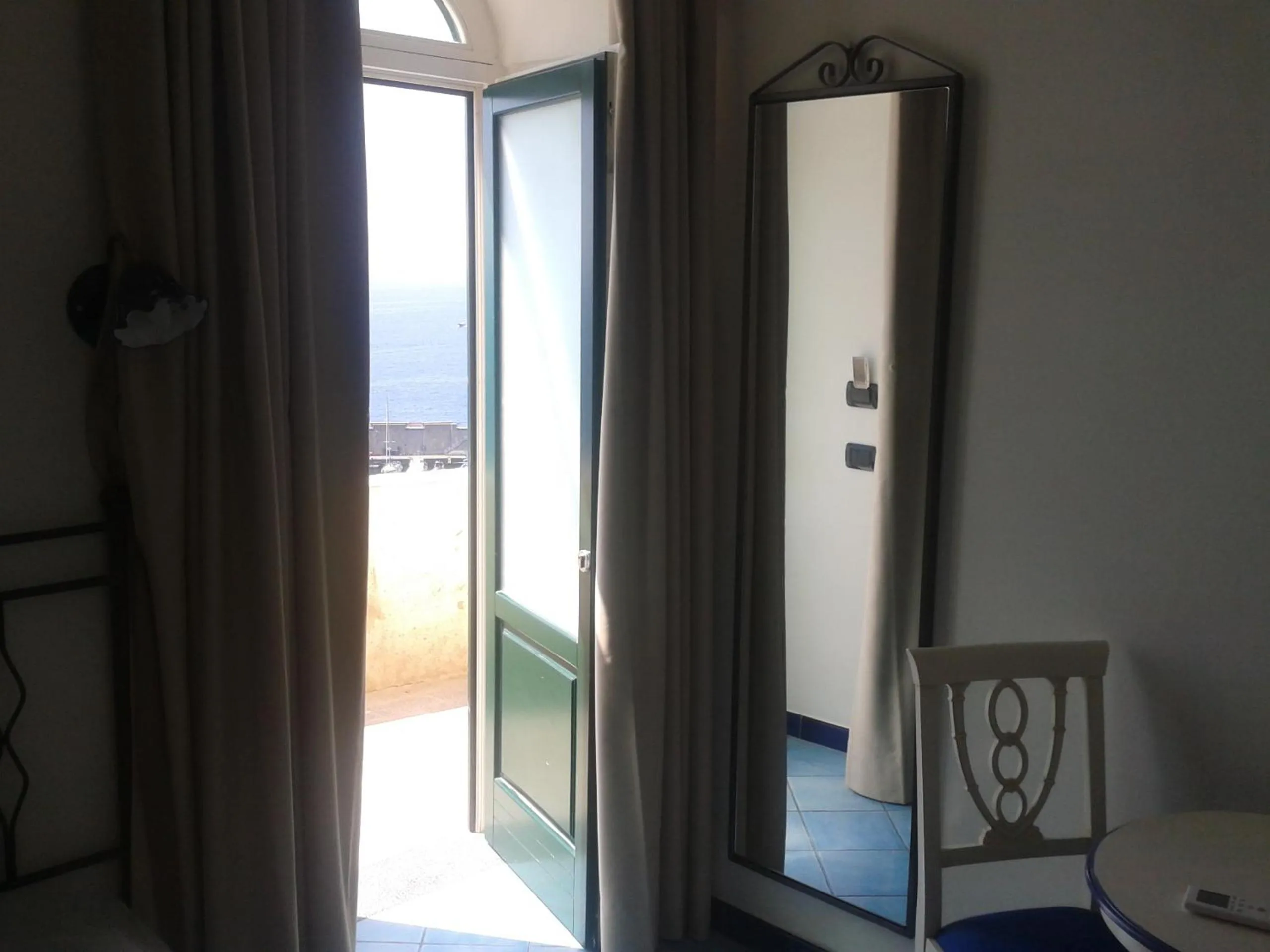 Seating area in B&B Il Porticciolo di Amalfi