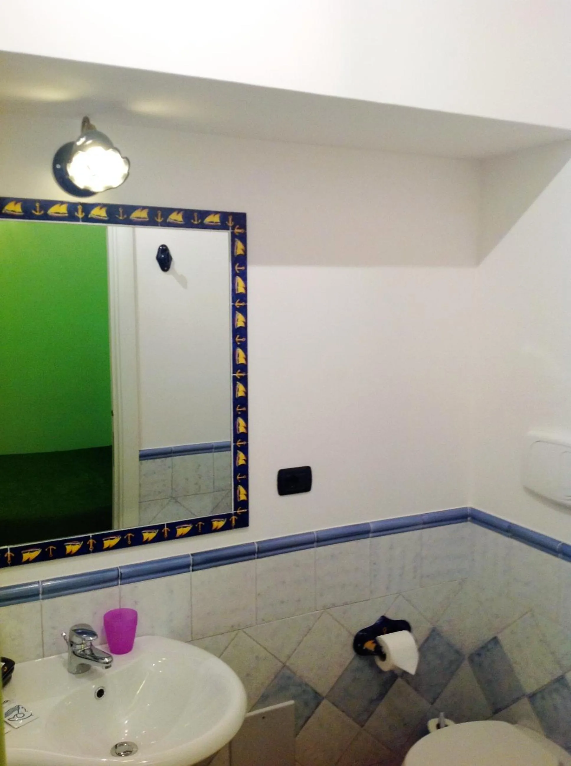 Bathroom in B&B Il Porticciolo di Amalfi