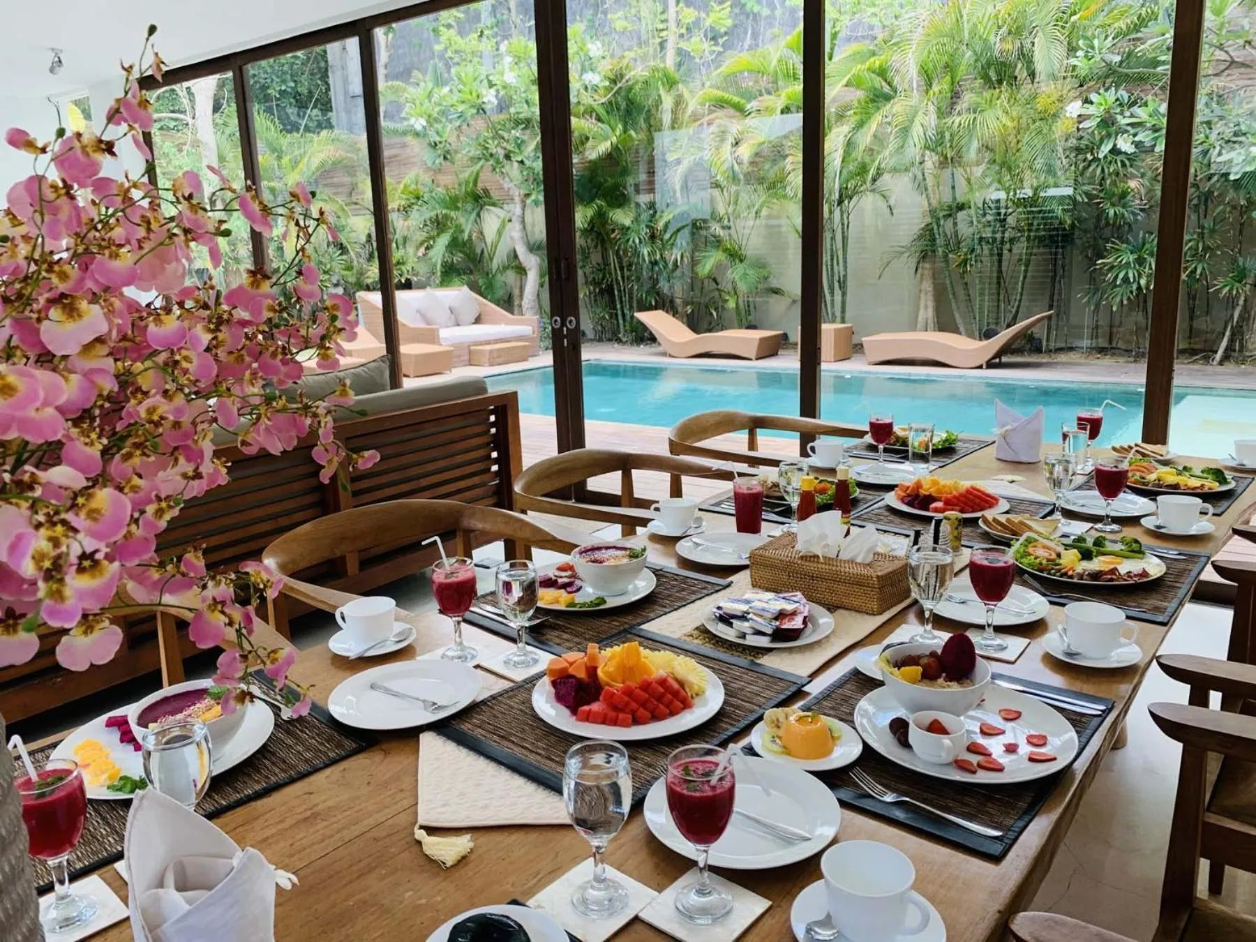 Breakfast in Beach Axis Villa, Seminyak