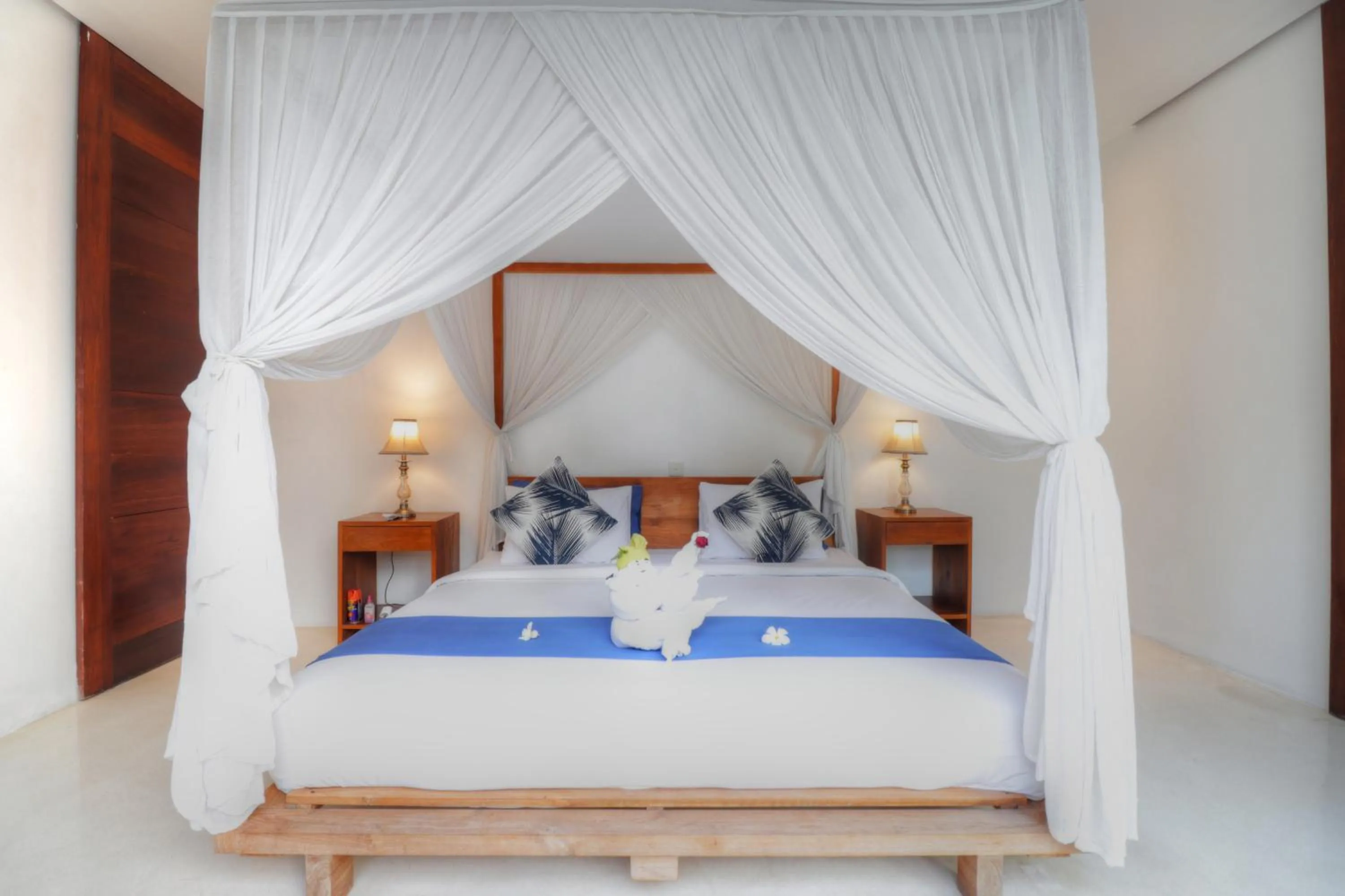 Bed in Beach Axis Villa, Seminyak