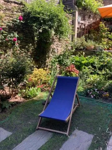 LE BEAU REPAIRE, chambres d'hôtes, quartier historique, 1 à 3 chambres, étage indépendant