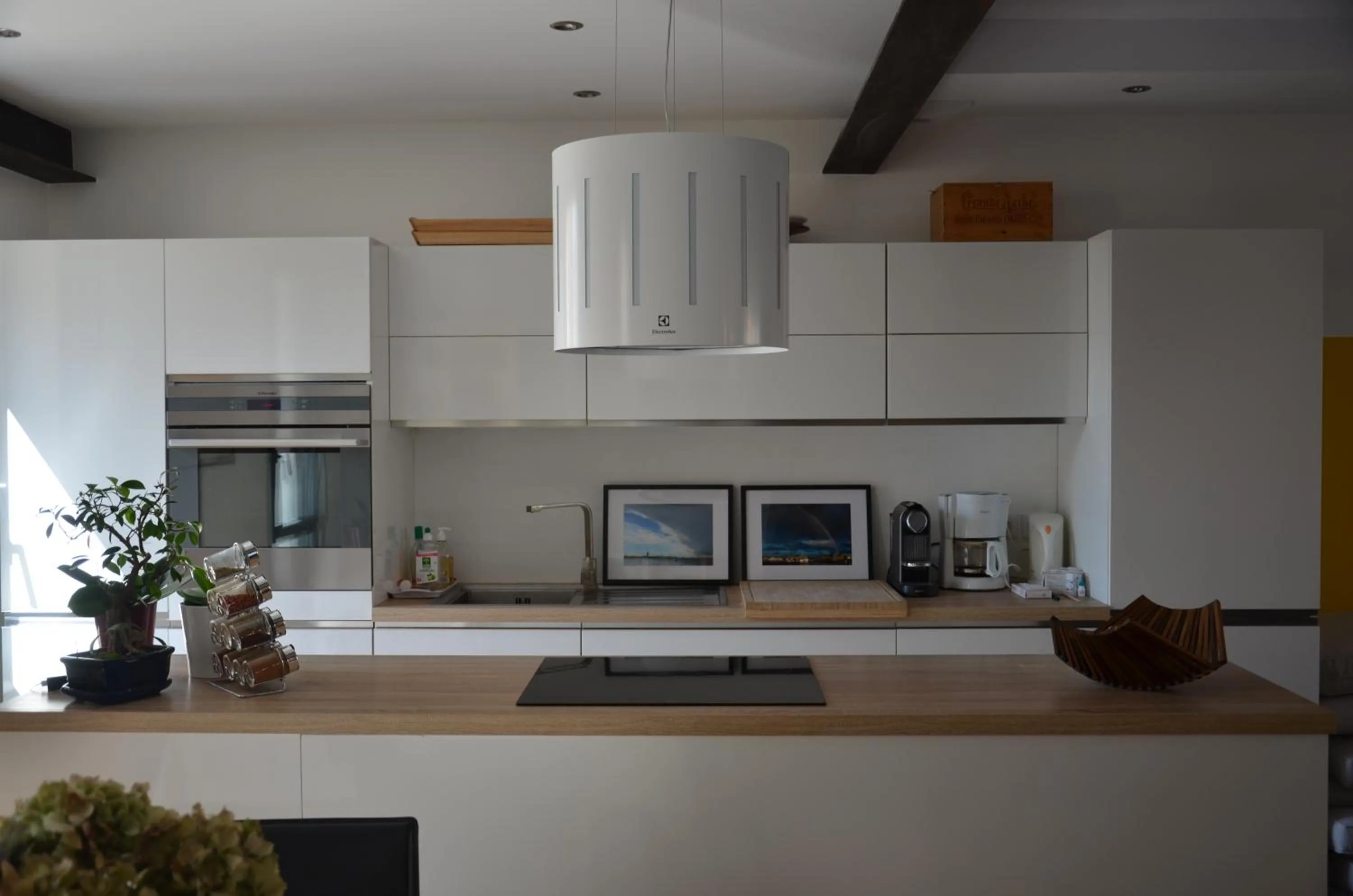 Kitchen or kitchenette in LE BEAU REPAIRE, chambres d'hôtes, quartier historique, 1 à 3 chambres, étage indépendant