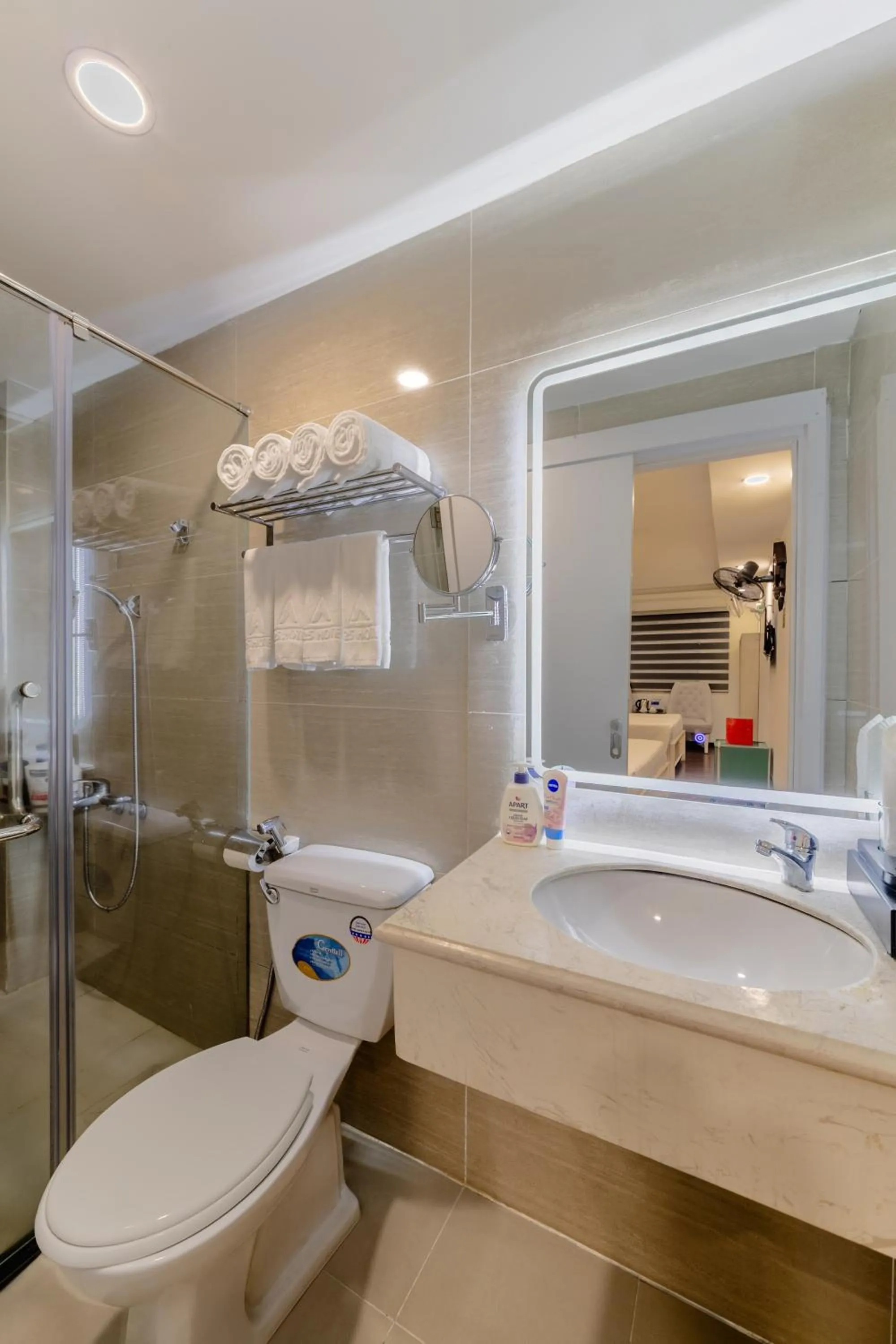 Bathroom in A25 Hotel - 274 Đề Thám