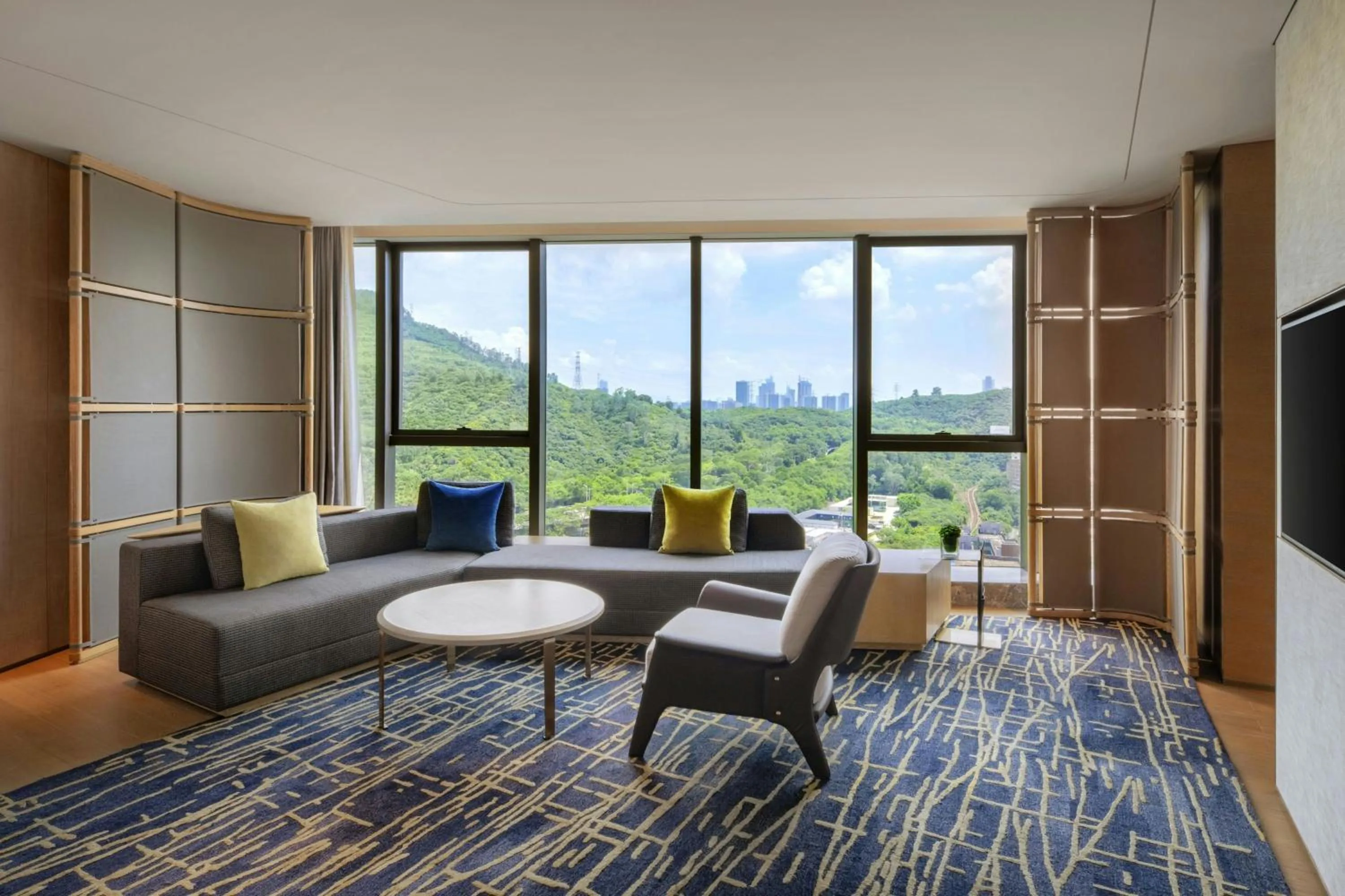 Photo of the whole room in Sheraton Shenzhen Nanshan