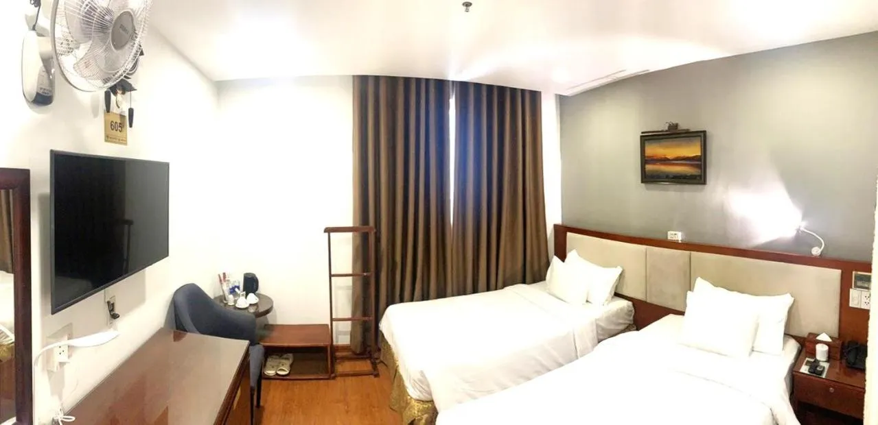 Superior Twin Room in A25 Hotel - 180 Nguyễn Trãi