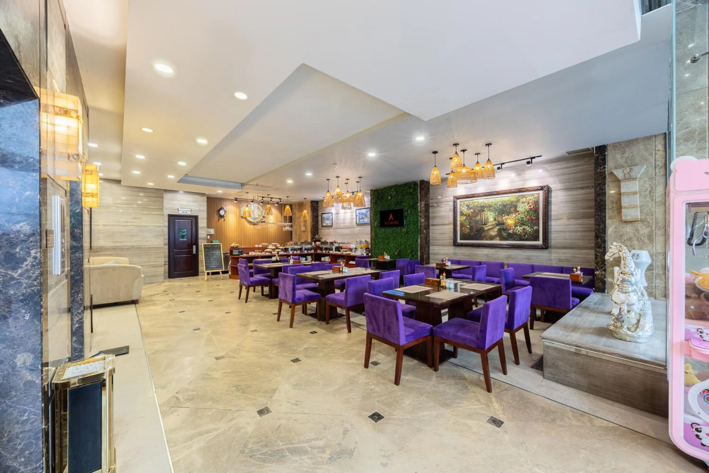 Restaurant/places to eat in A25 Hotel - 180 Nguyễn Trãi