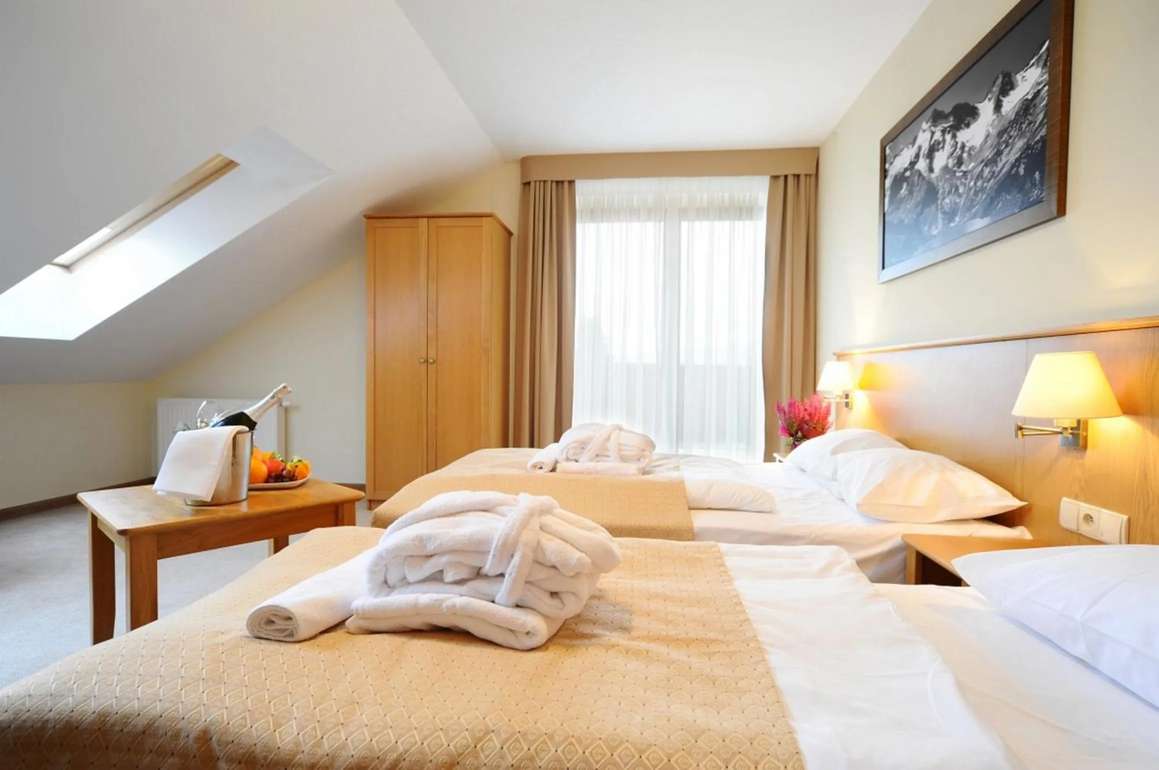 Photo of the whole room, Bed in Hotel Alpejski