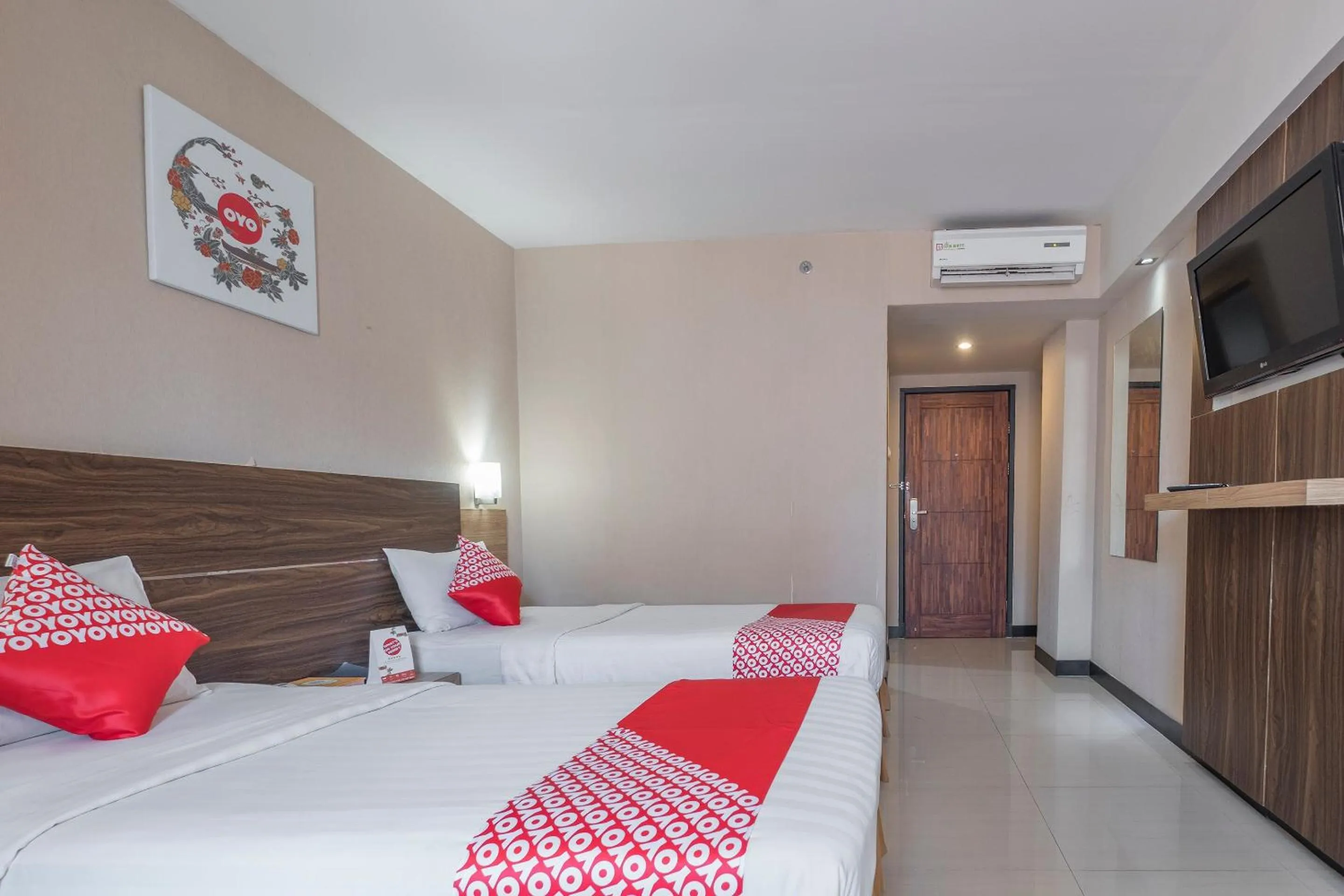 Bedroom, Bed in OYO 1081 Allson City Hotel Makassar