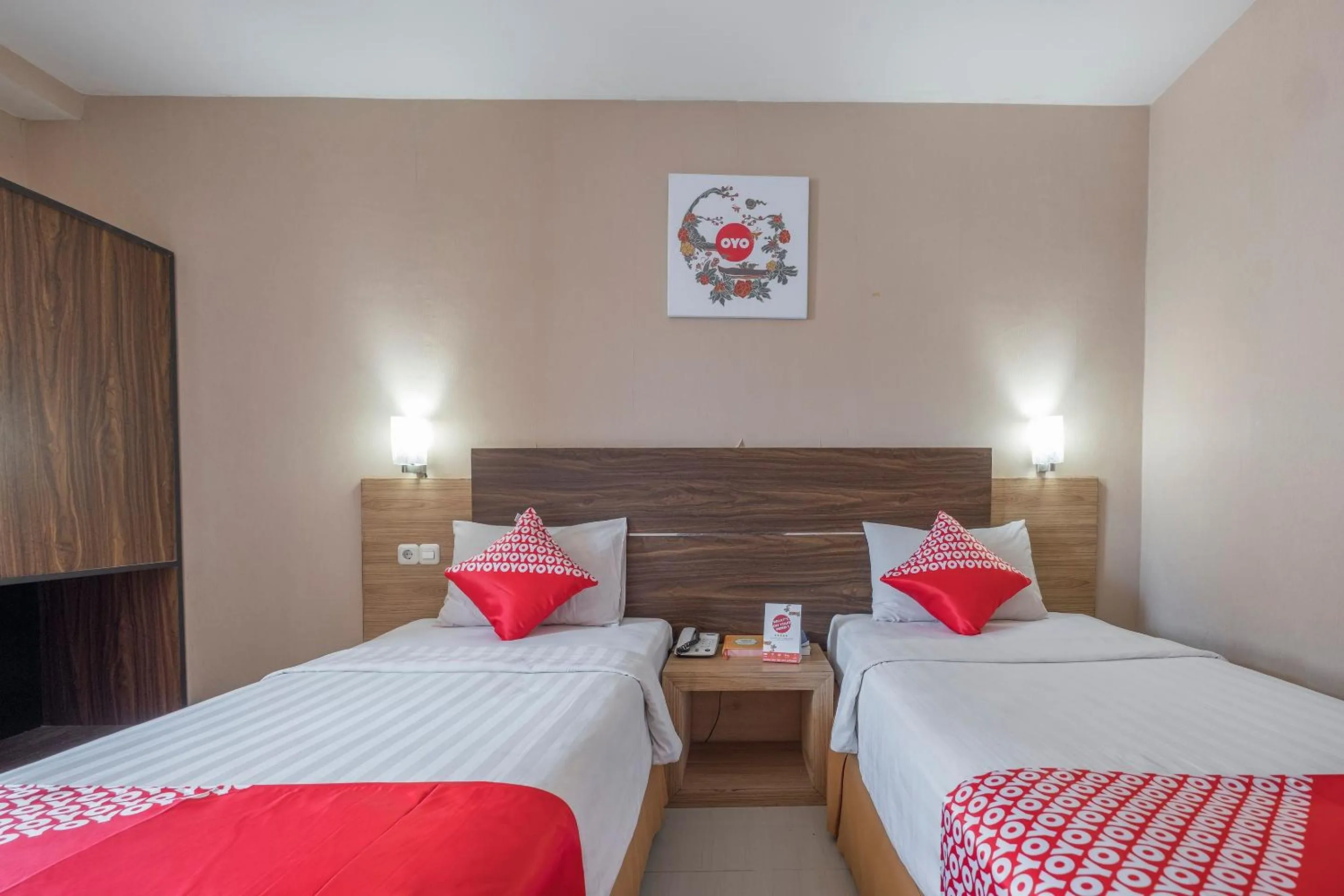 Bedroom, Bed in OYO 1081 Allson City Hotel Makassar