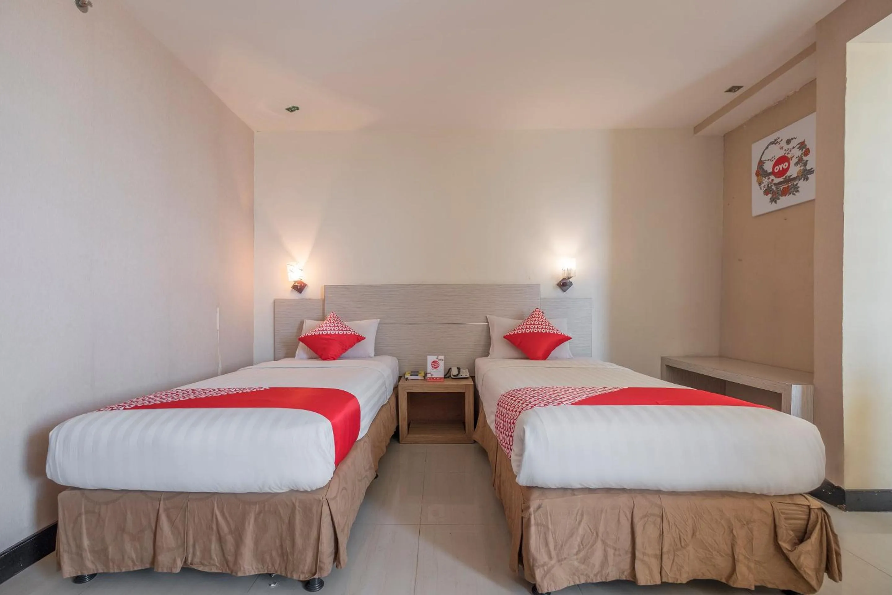 Bedroom, Bed in OYO 1081 Allson City Hotel Makassar