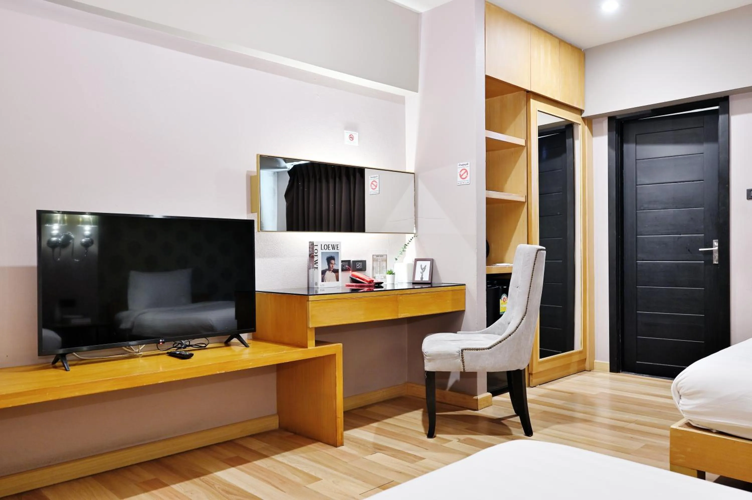 Bedroom, Bed in Diary Suite