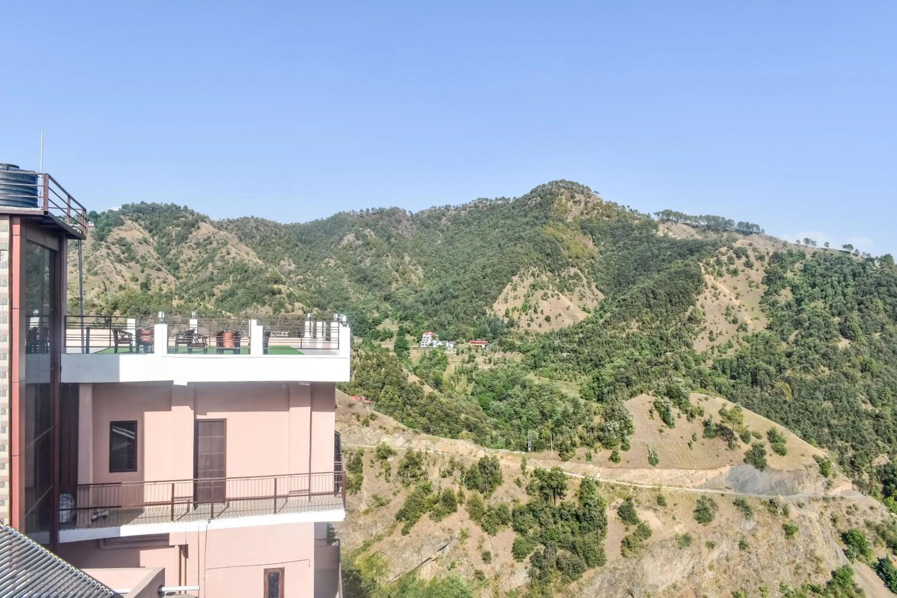 Property building in ShriGo Hotel Kaithli Hills Shimla