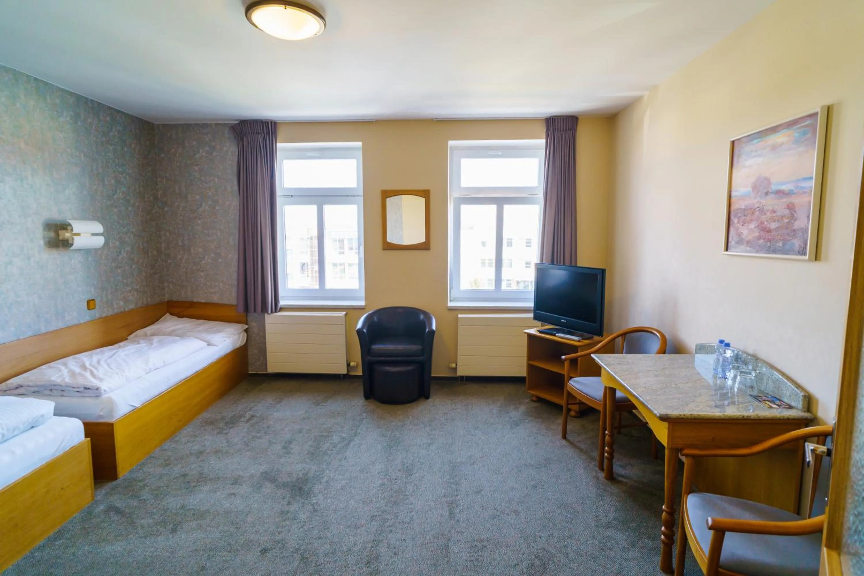 Bed in Hotel U Labutě