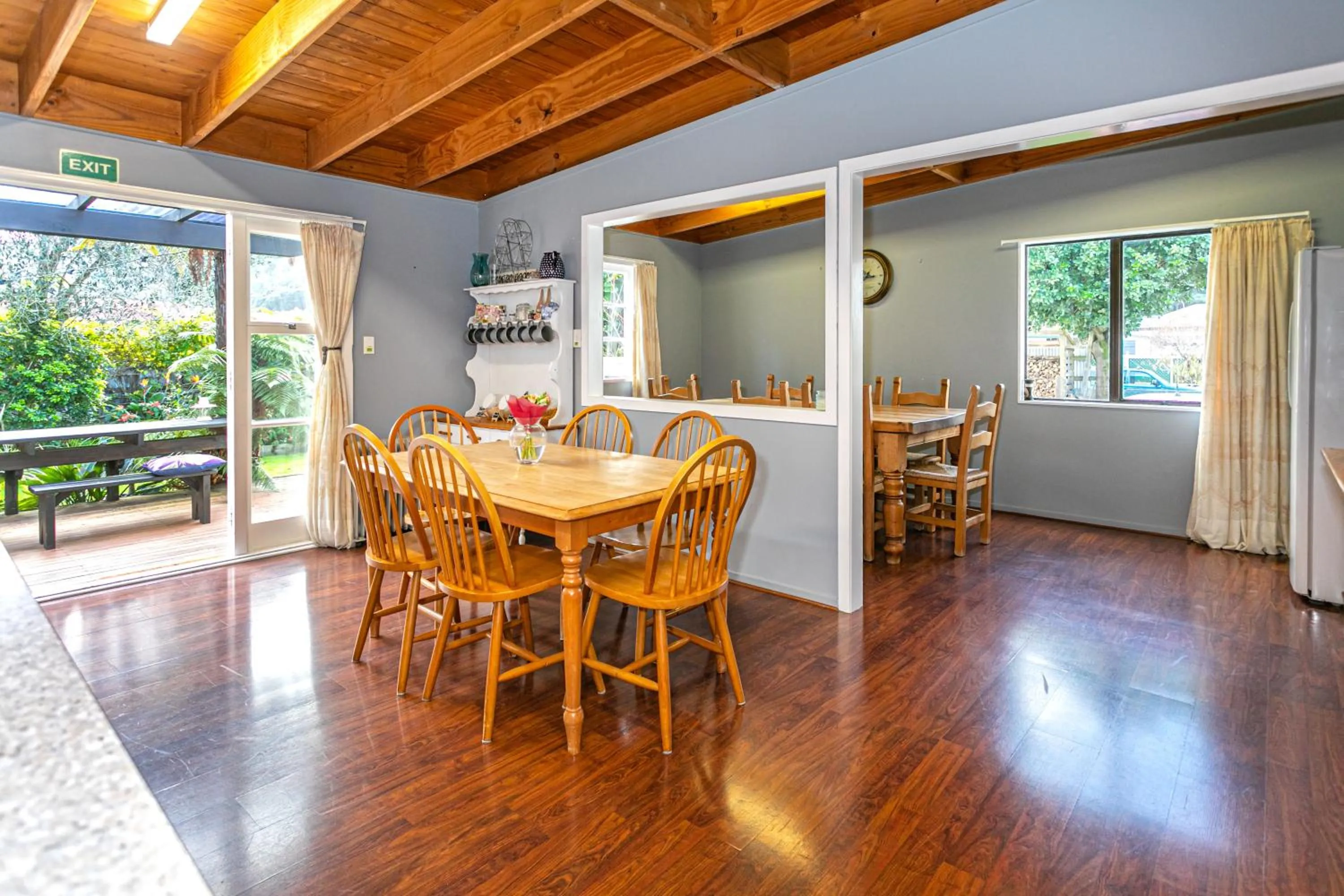 Dining area in Lady Bowen Bed & Breakfast